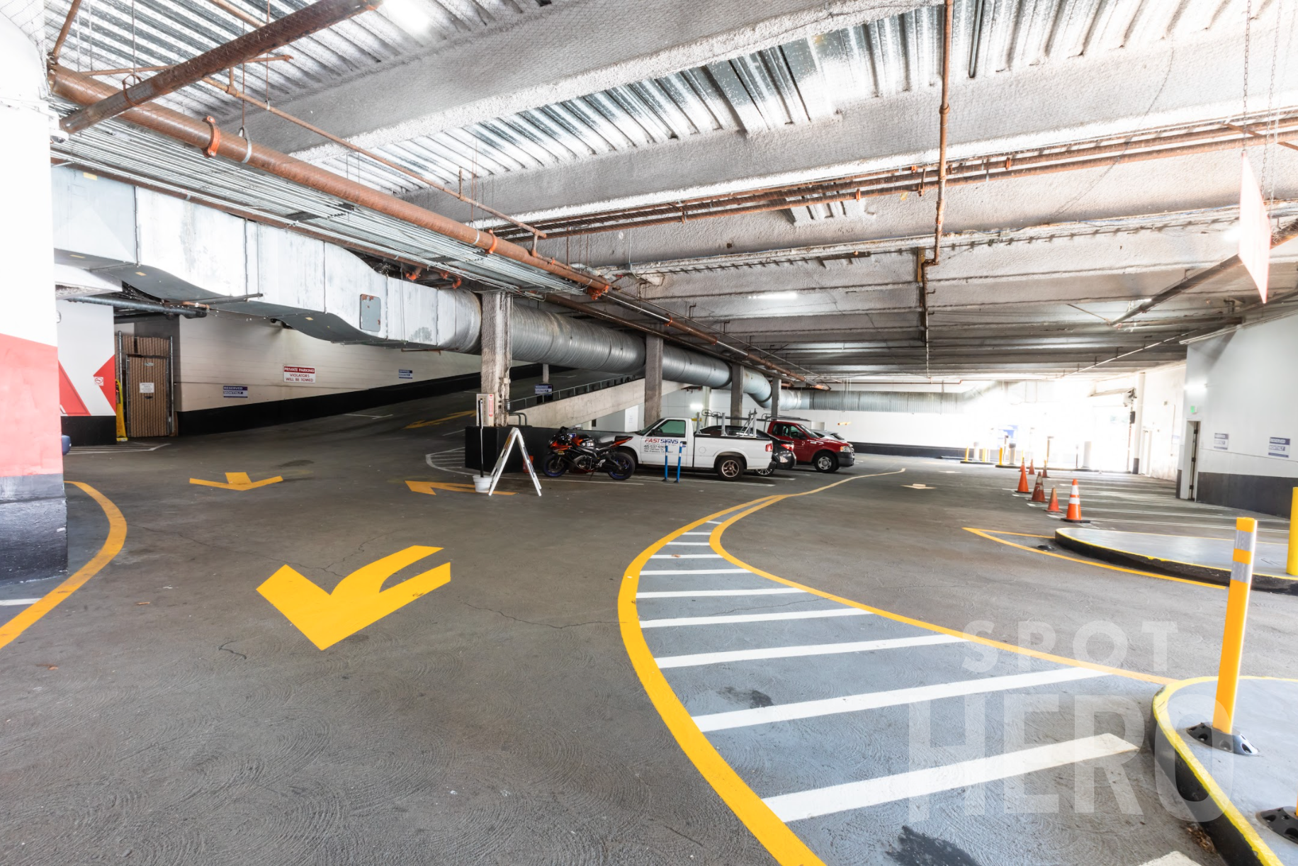 1000 Van Ness Avenue Parking