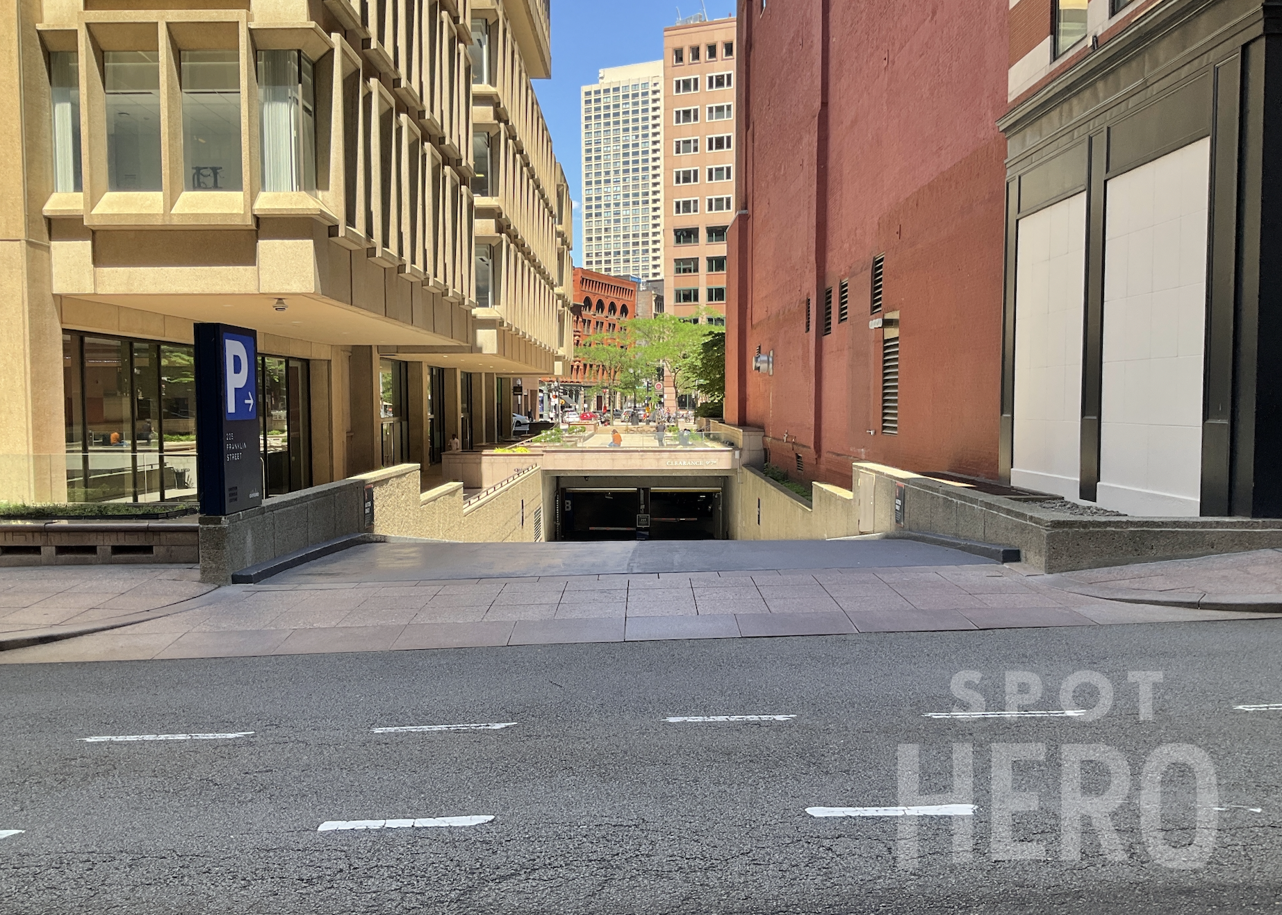 94 Pearl Street Parking