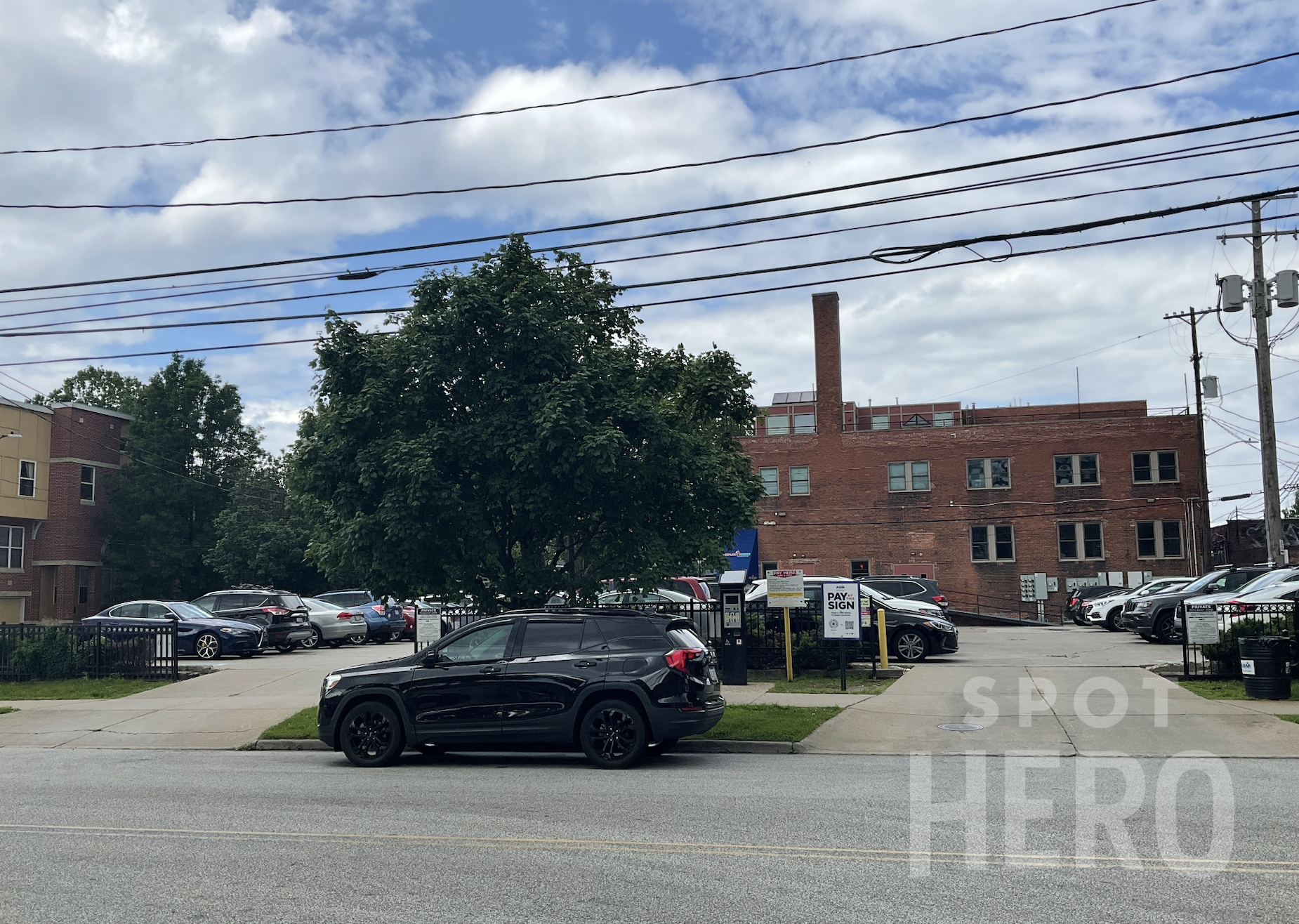 2514 Bridge Avenue Parking
