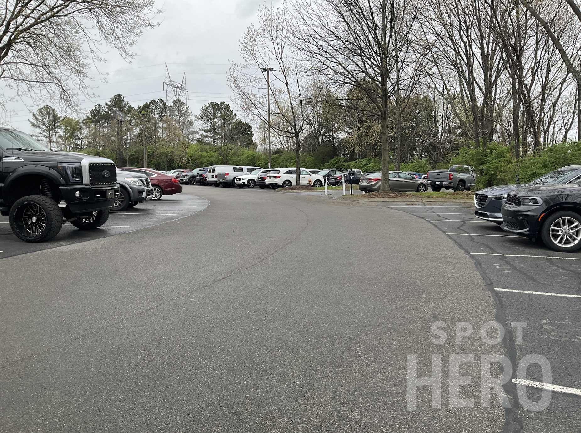 777 McGavock Pike Parking