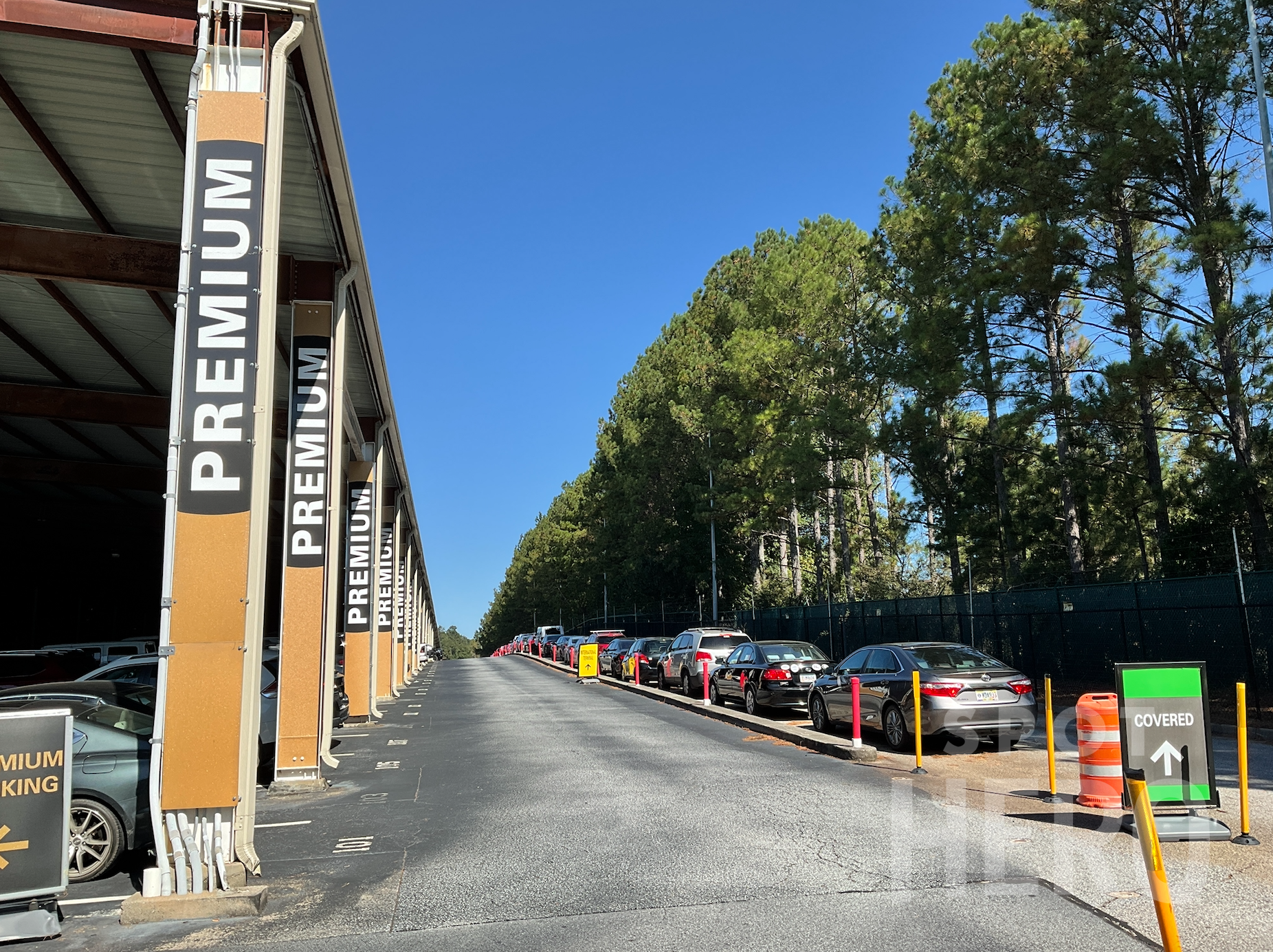 Atlanta Airport Parking | Daily Rates From $4.75 | SpotHero