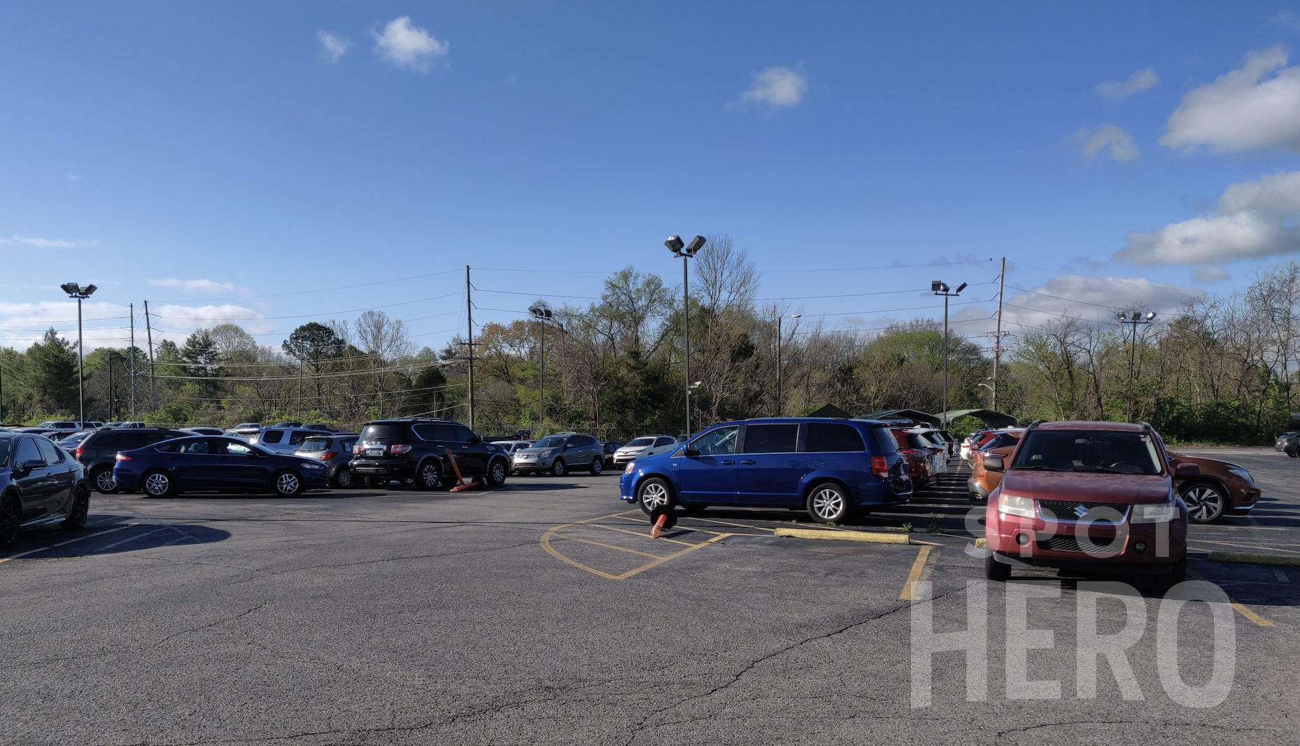 1671 Murfreesboro Pike Parking