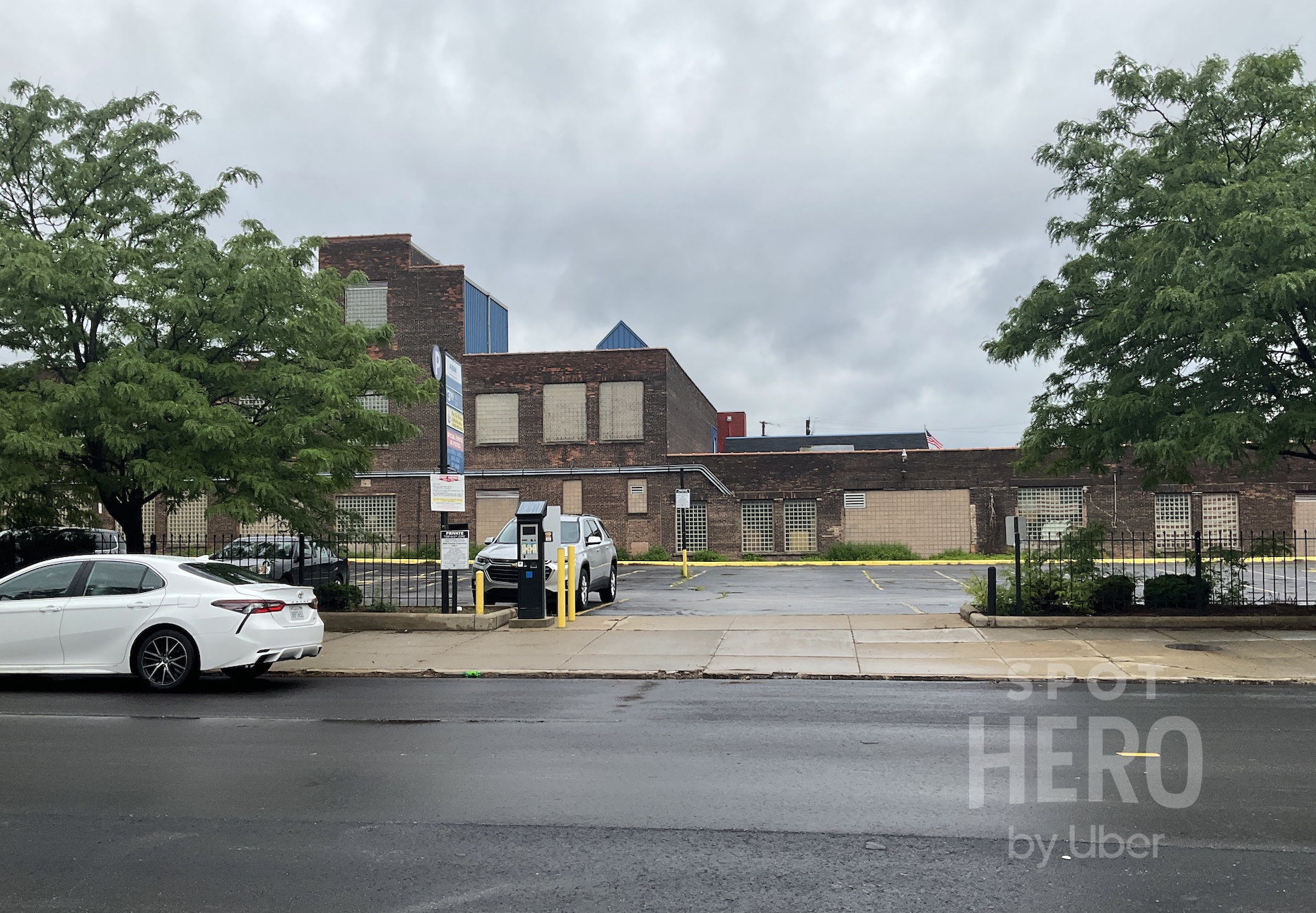 1643 Hamilton Avenue Parking