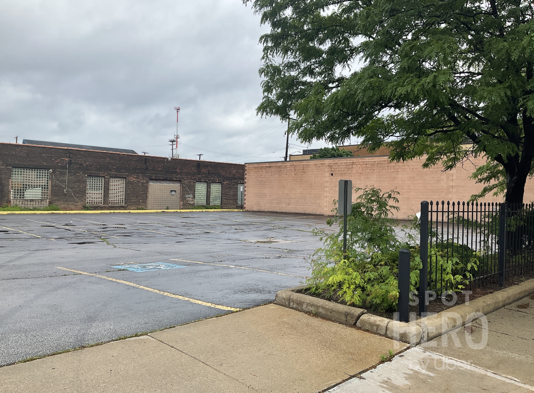 1643 Hamilton Avenue Parking