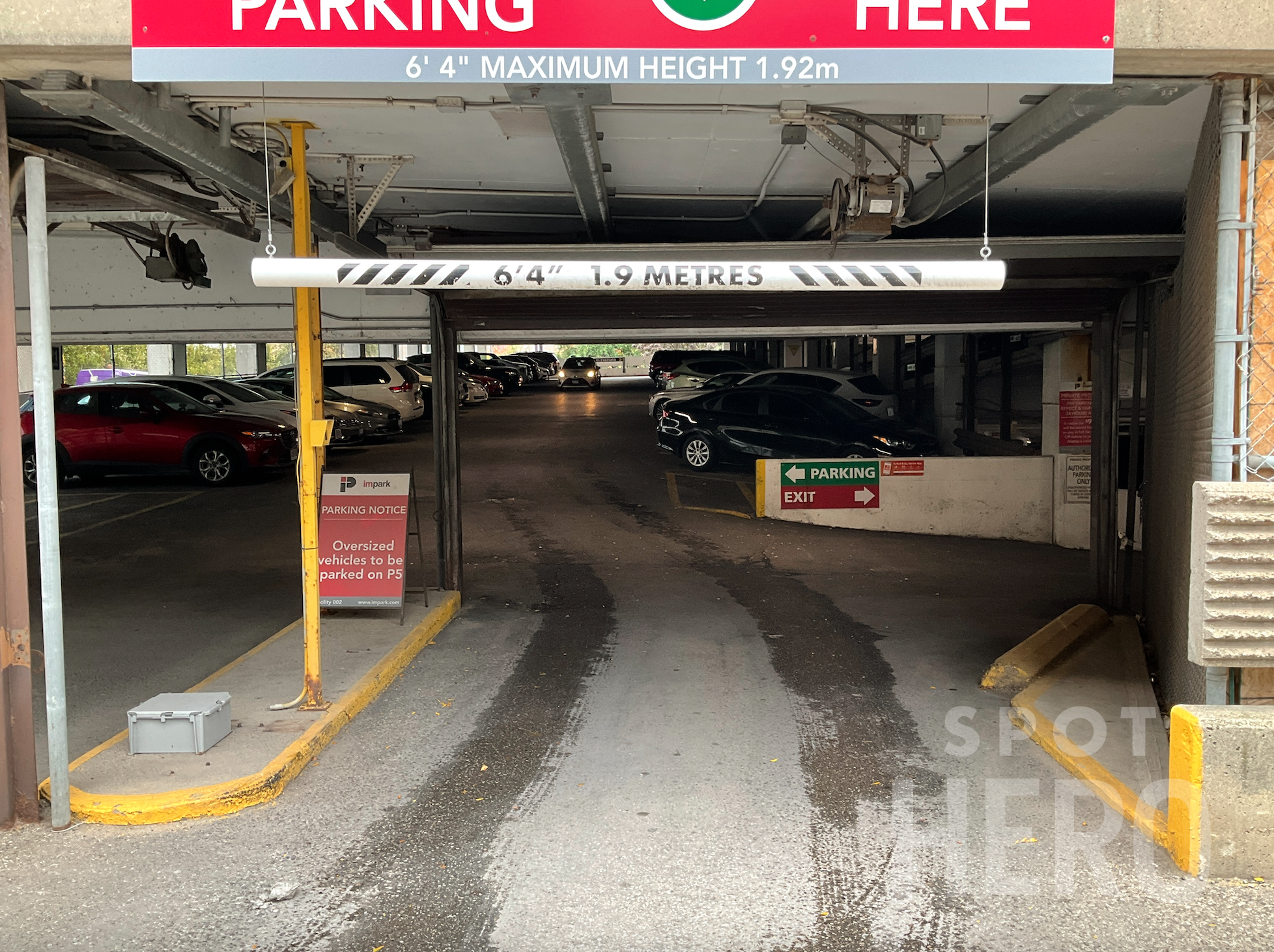 206 Simcoe Street Parking