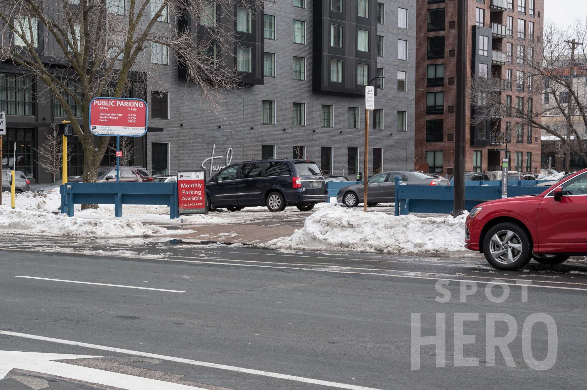 903 5th Avenue South Parking