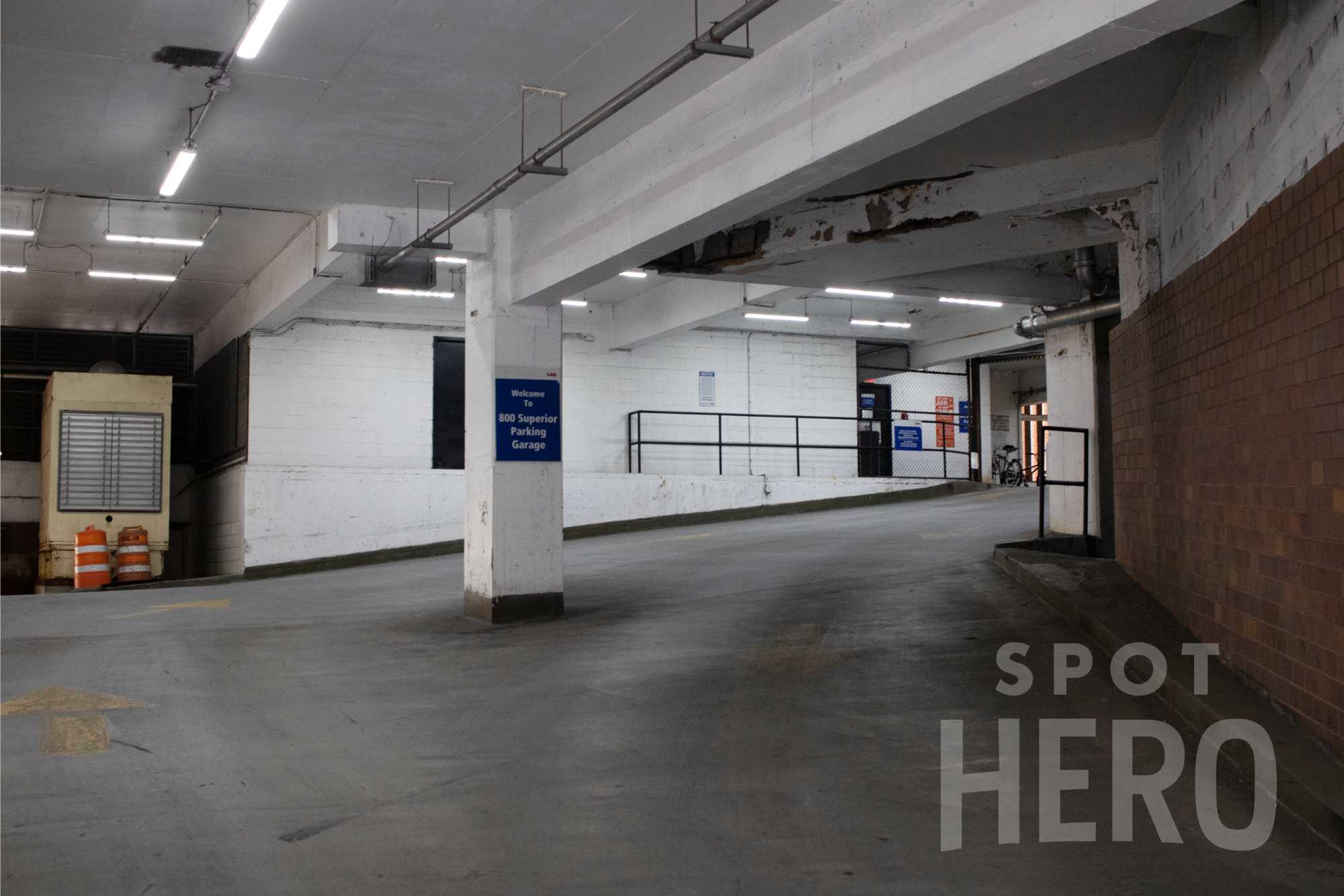 735 Vincent Avenue Parking