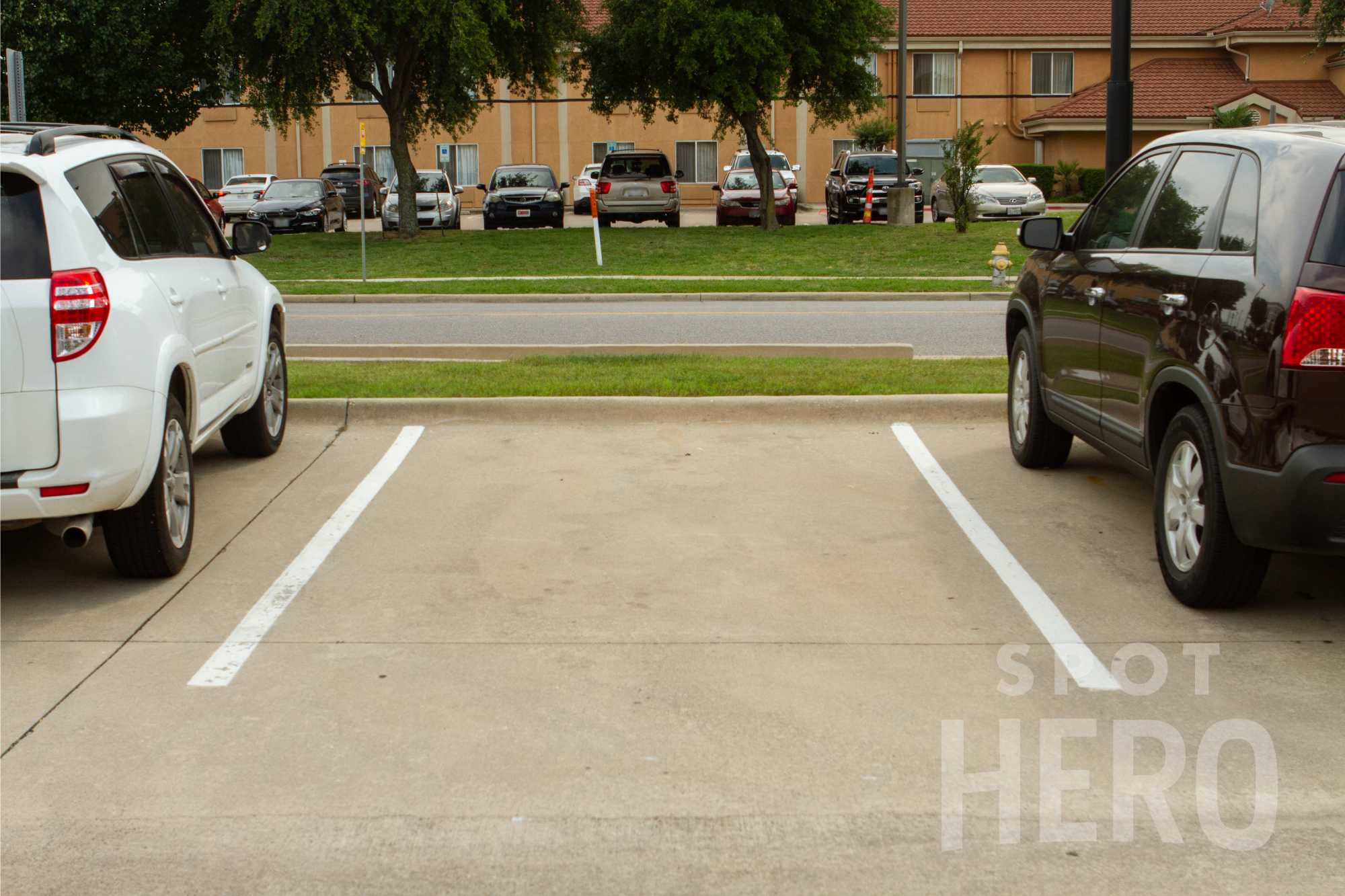 7800 Heathrow Drive Parking