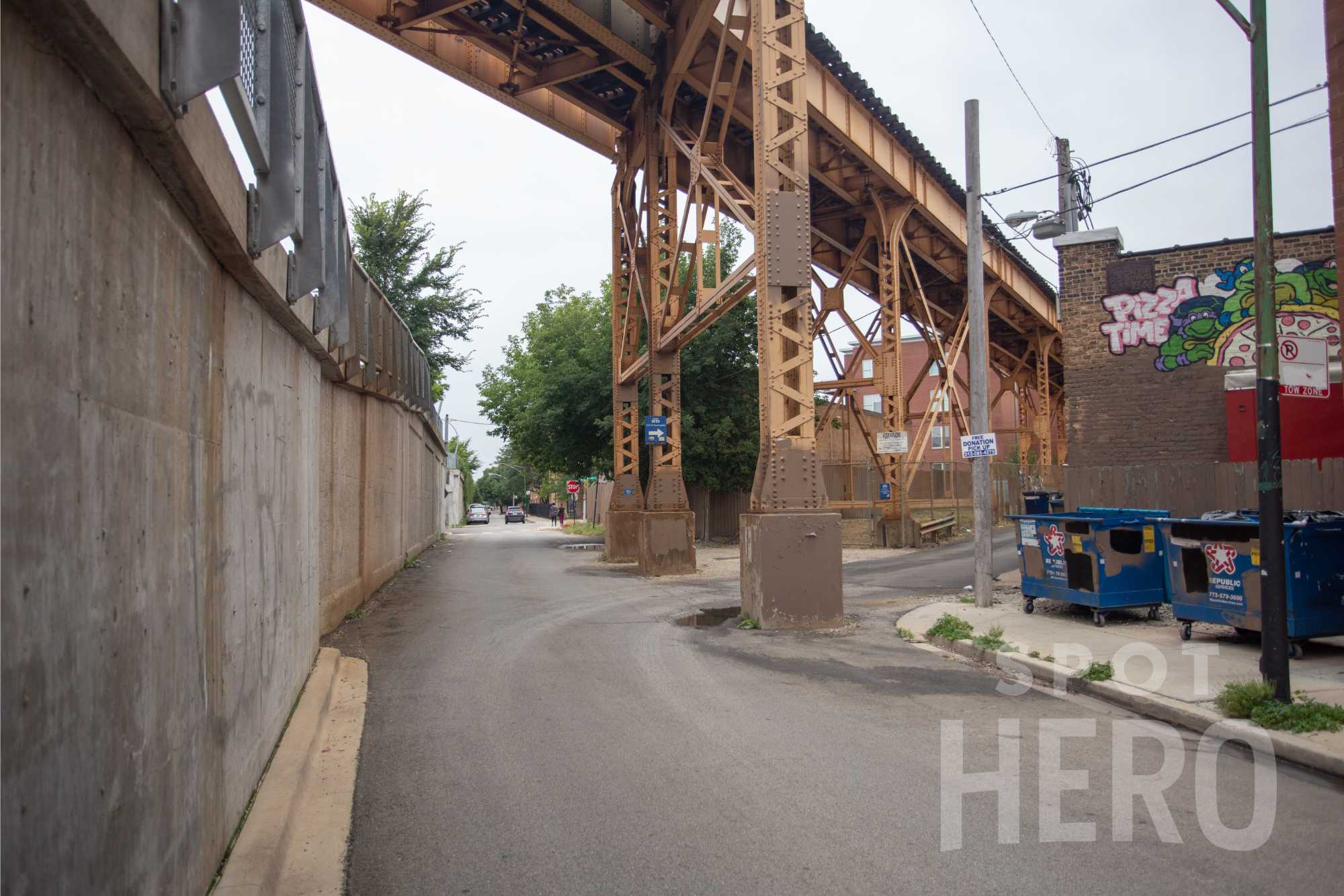 2250 W Bloomingdale Ave Parking