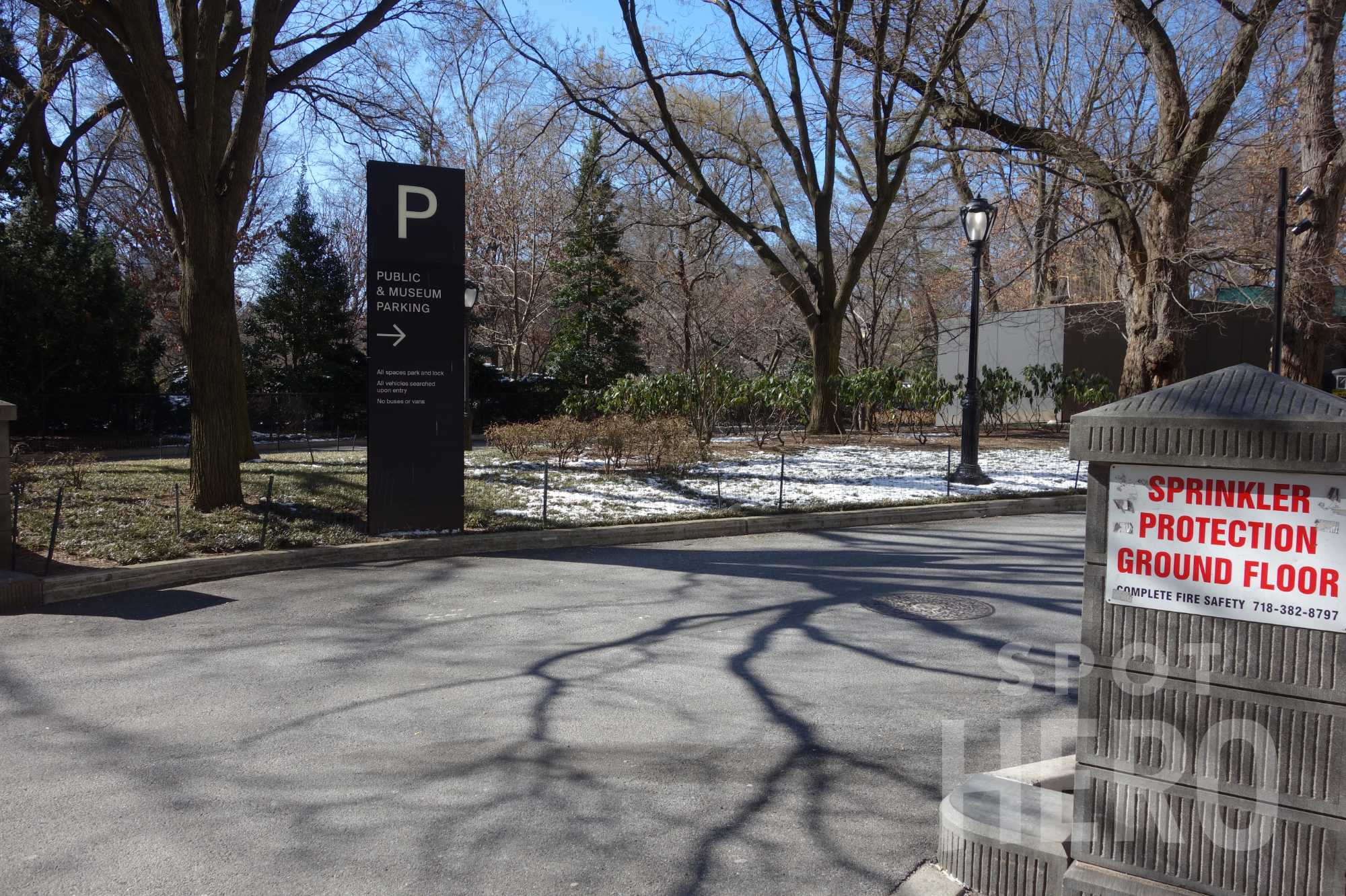 1000 5th Avenue Parking