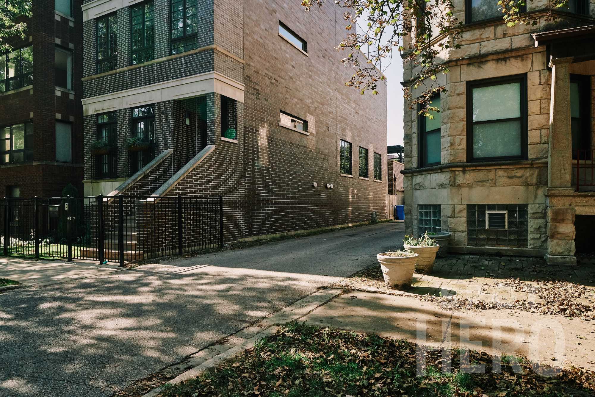 3920 North Janssen Avenue Parking