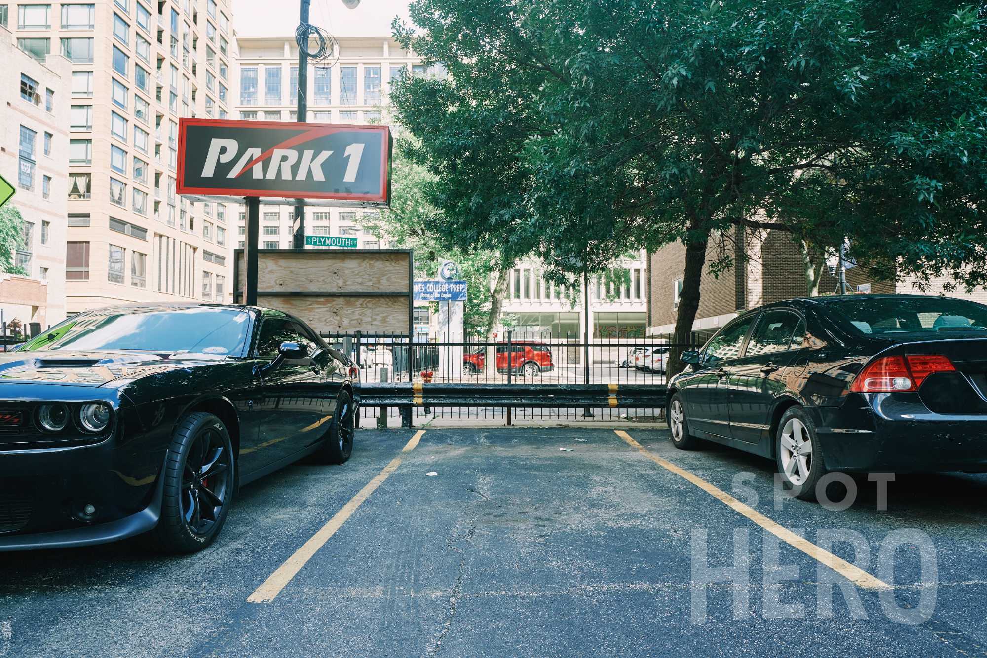 601 South Dearborn Street Parking