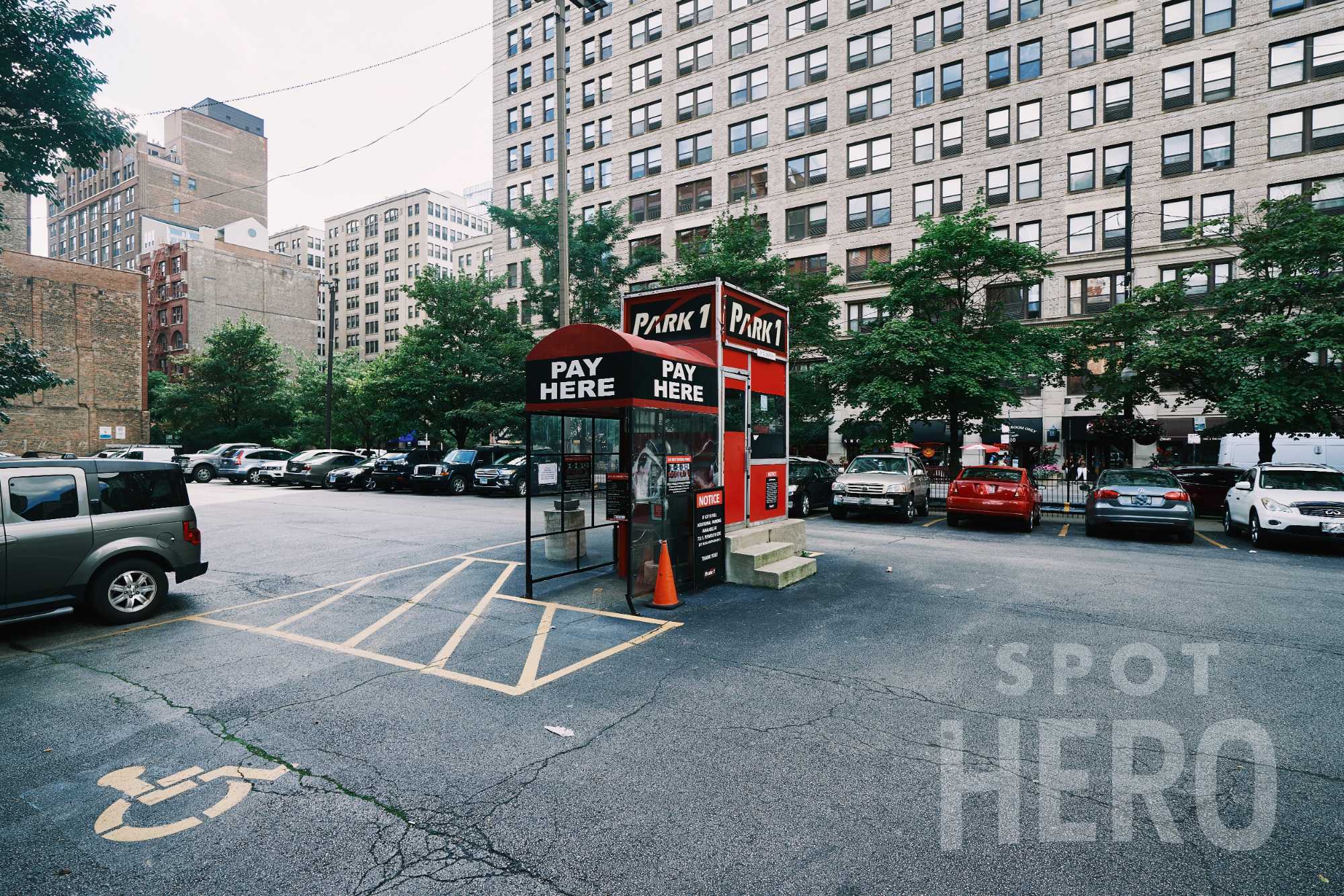 601 South Dearborn Street Parking