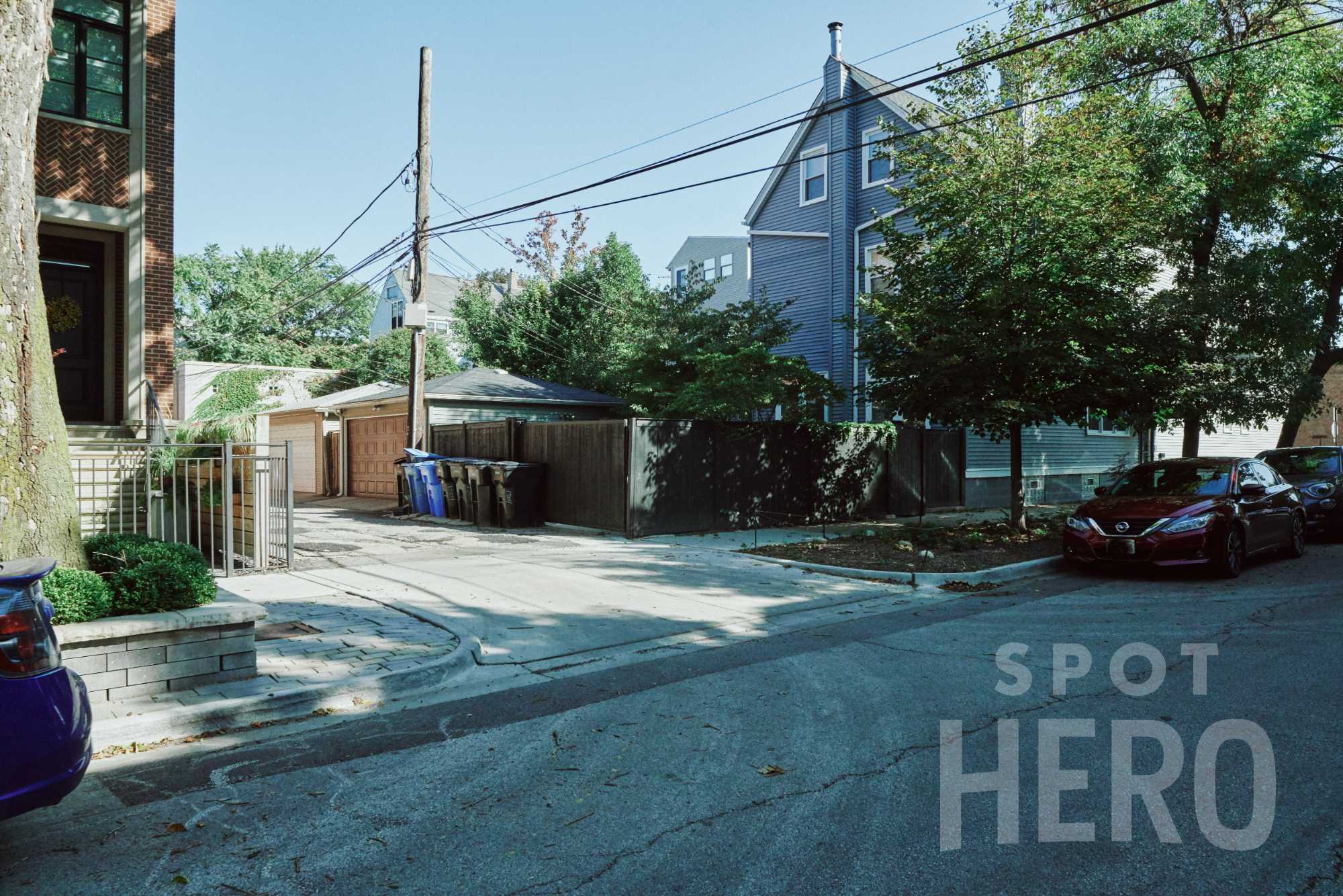 3240 North Lakewood Avenue Parking