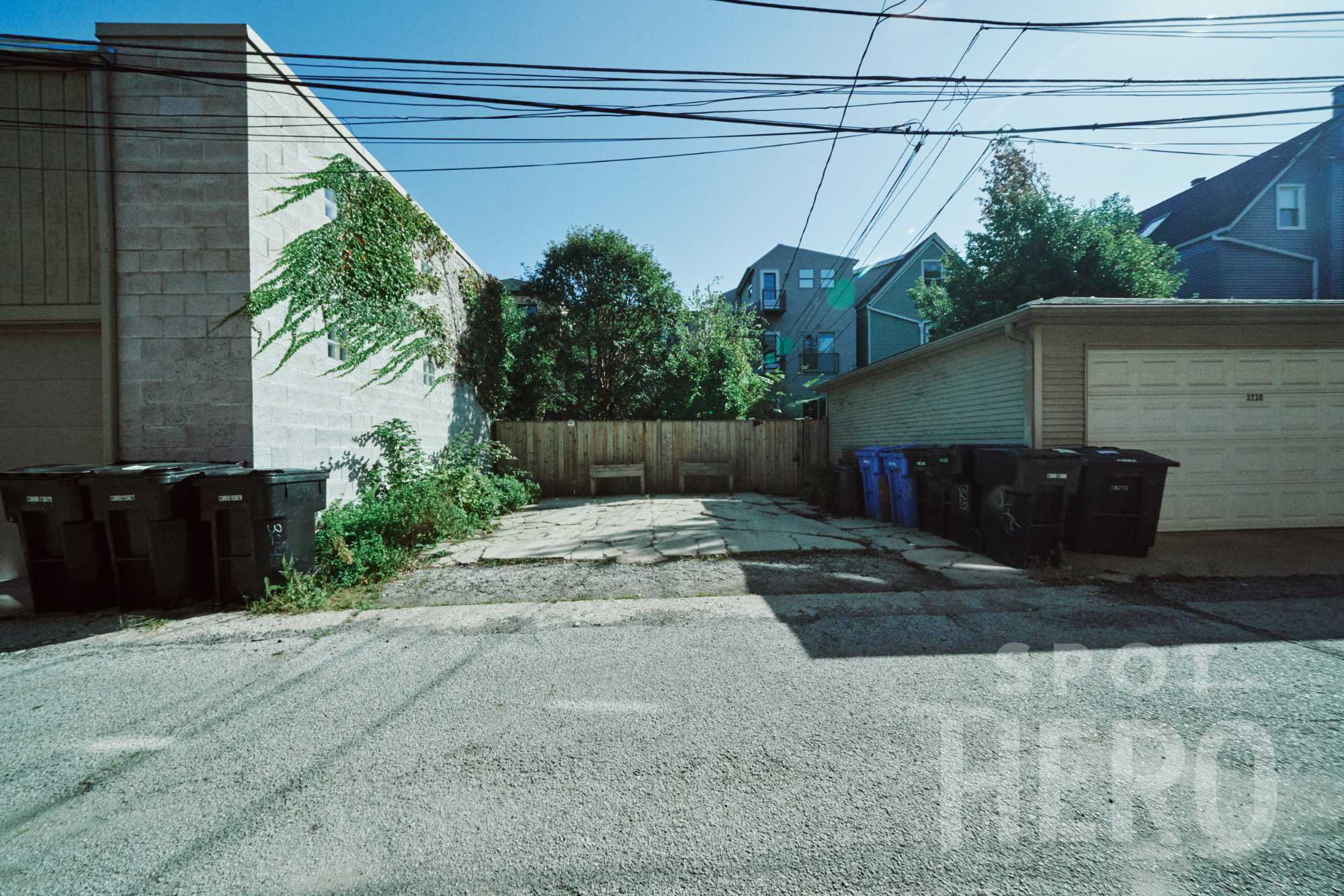 3240 North Lakewood Avenue Parking