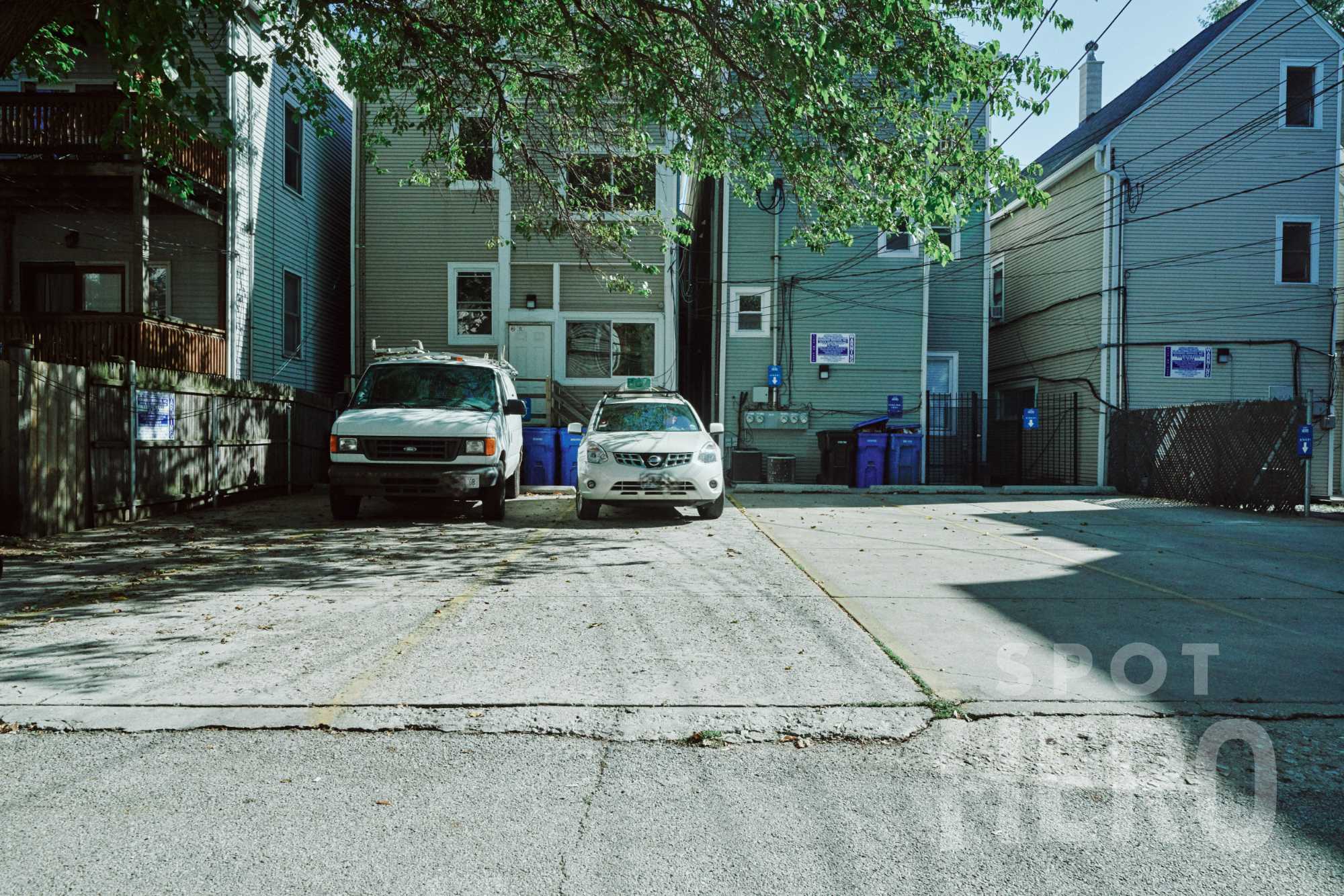3140 North Southport Avenue Parking