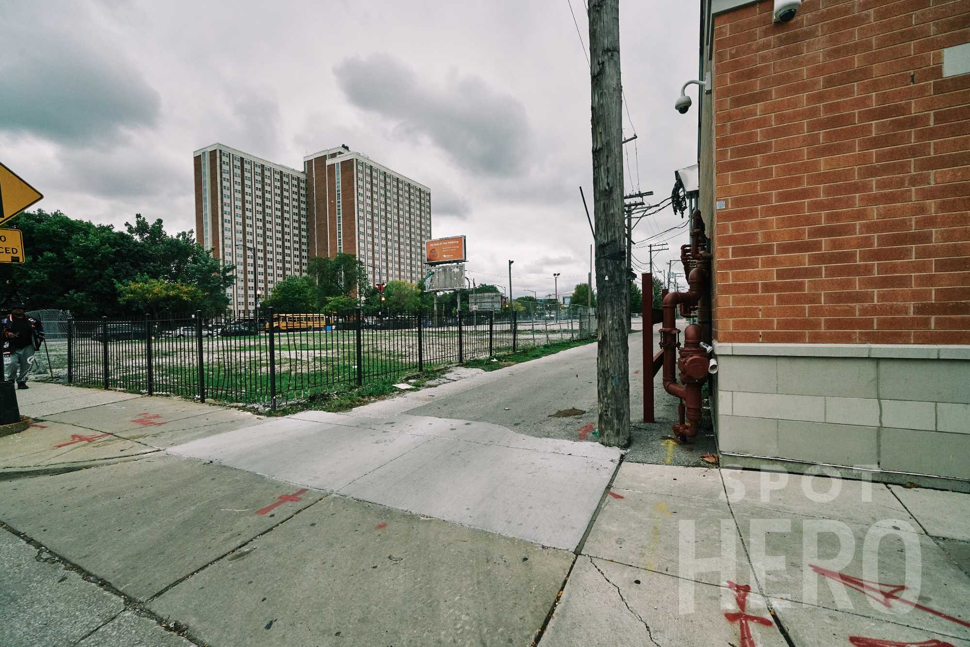 1631 West Warren Boulevard Parking
