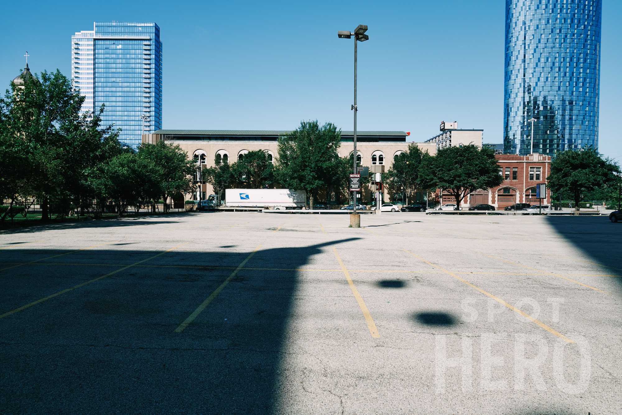 623 West Monroe Street Parking