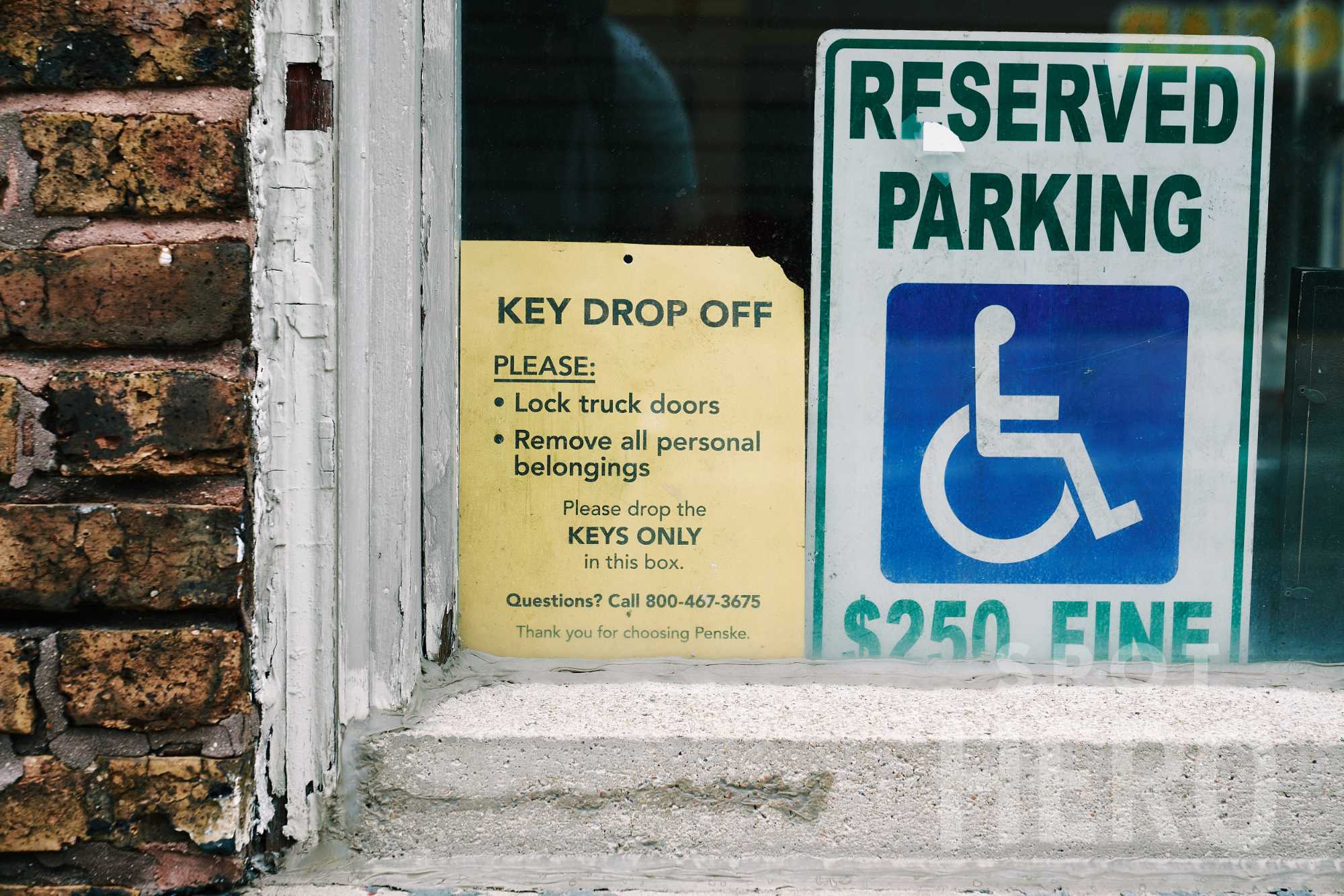 3650 North Clark Street Parking