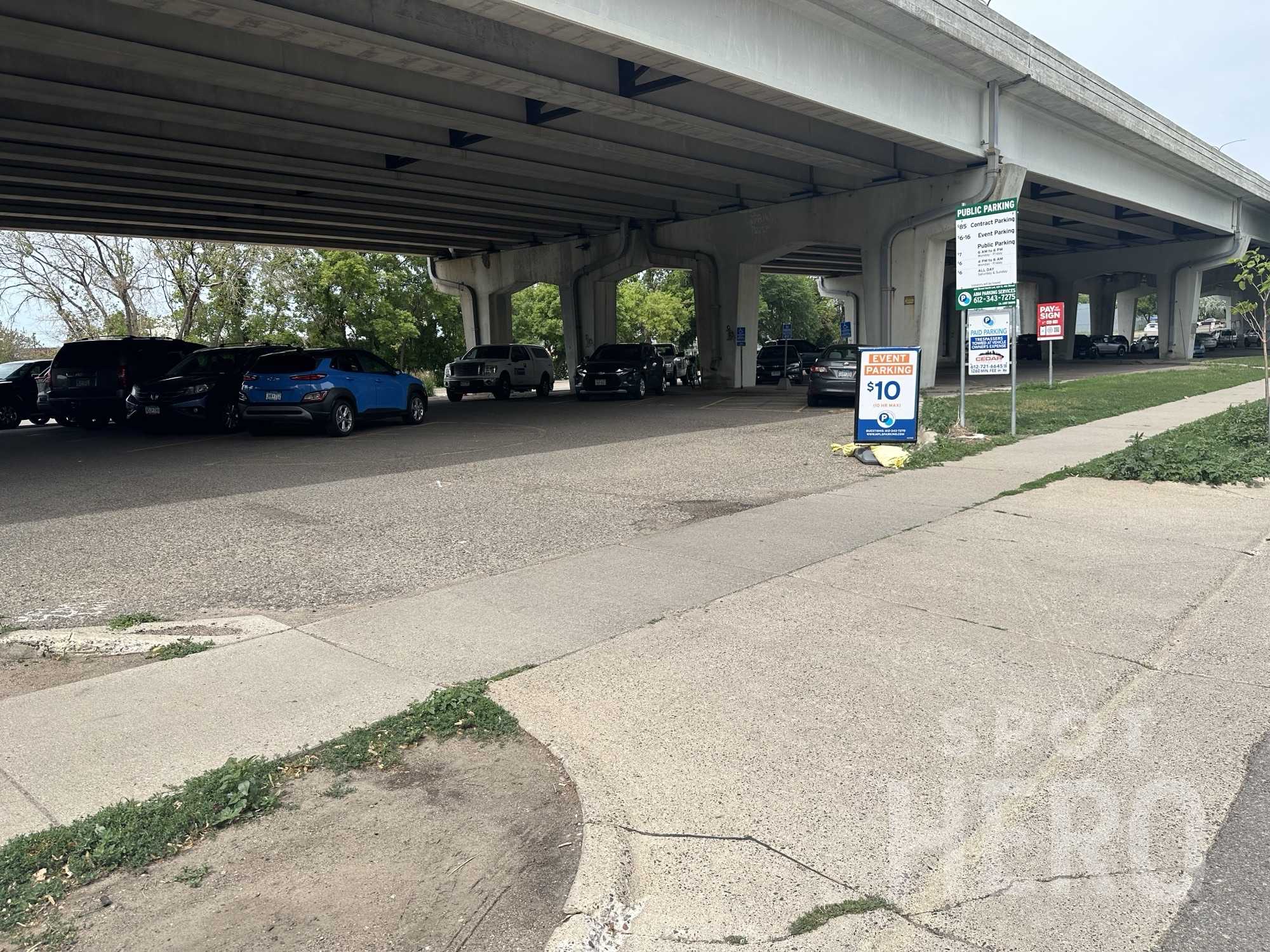 601 North 4th Street Parking