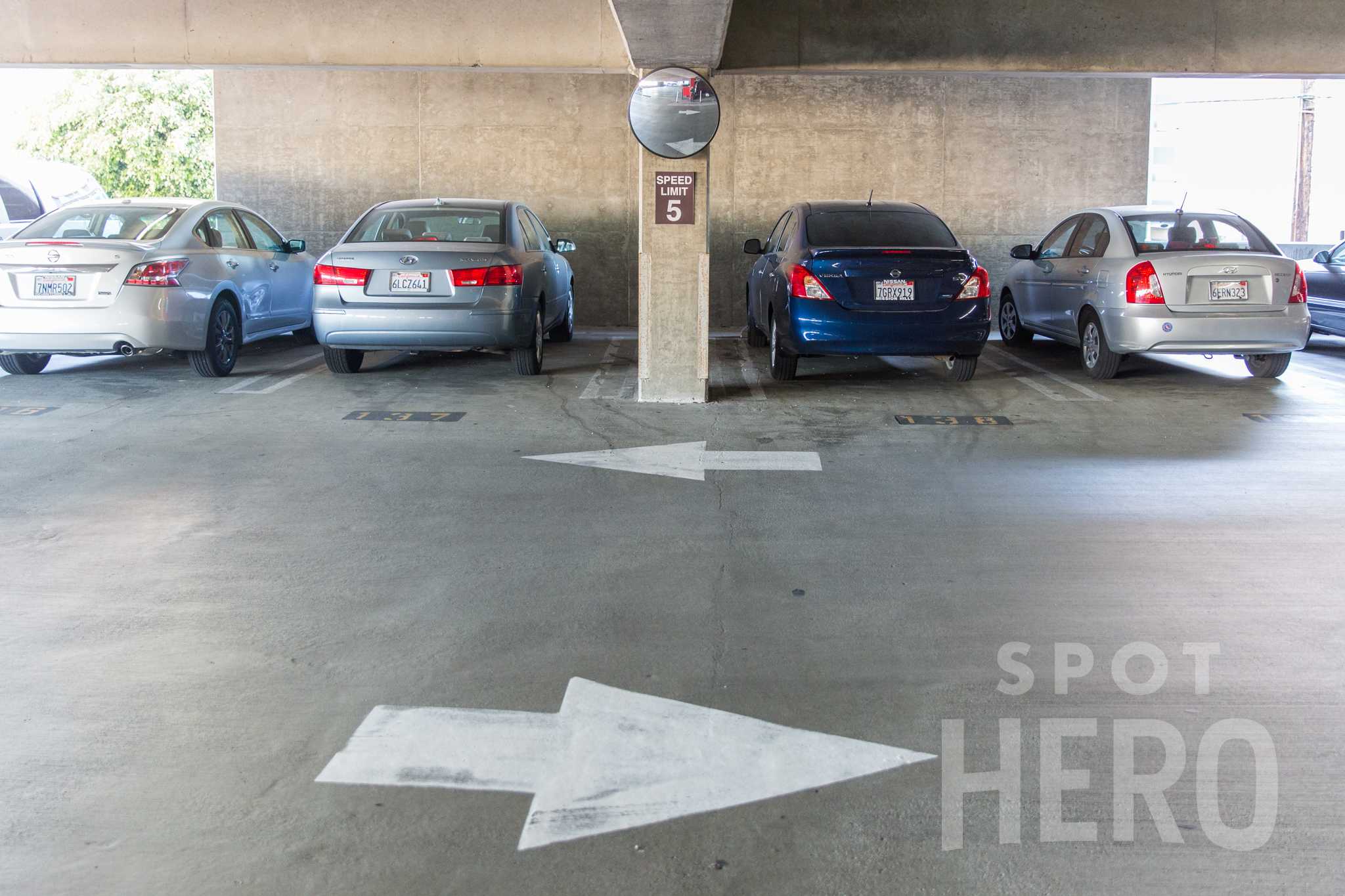9620 Airport Boulevard Parking