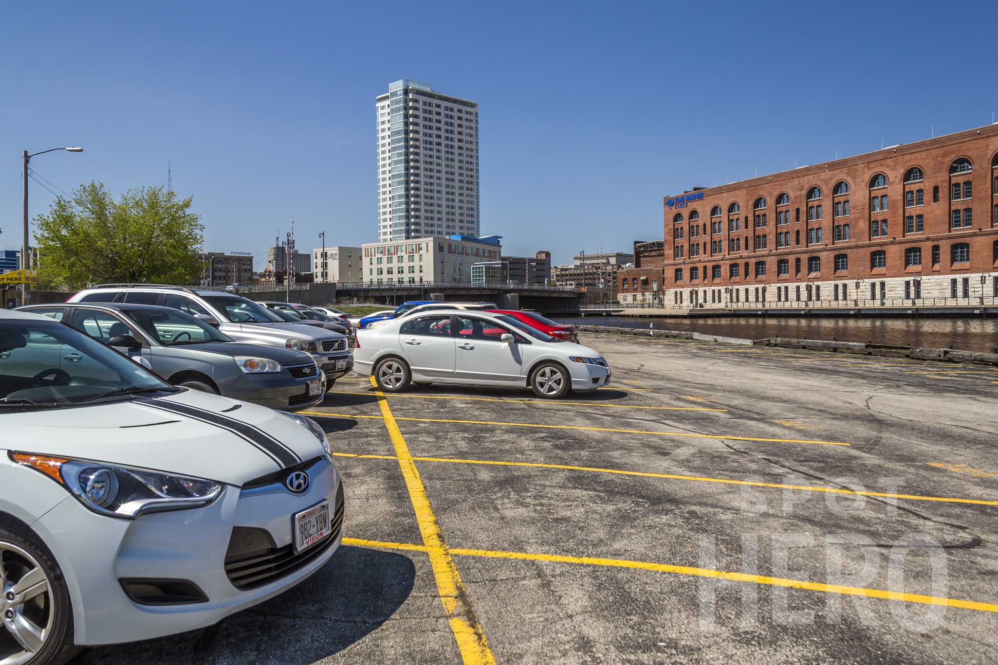 1301 North Edison Street Parking