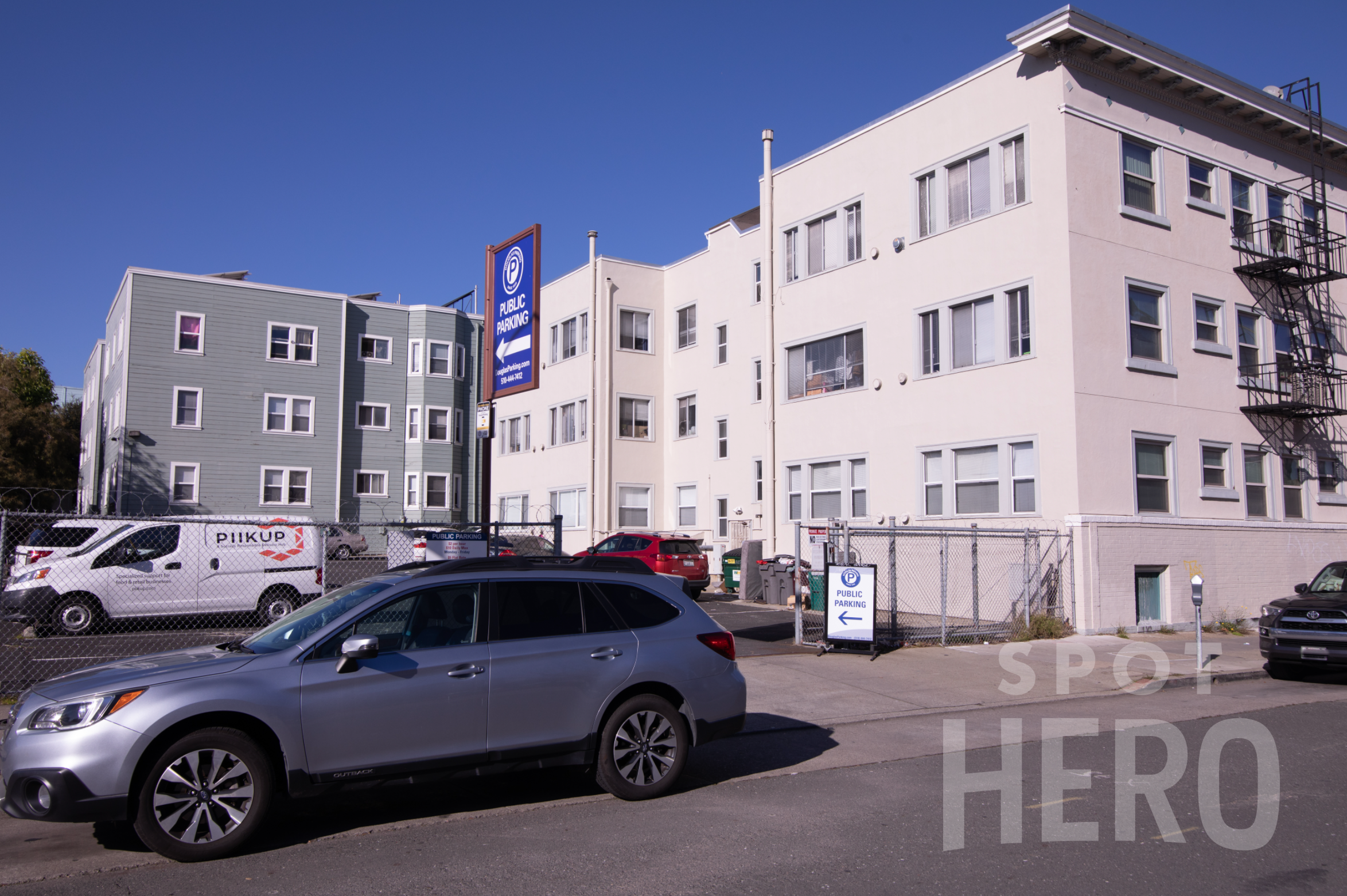 915 Fallon Street Parking