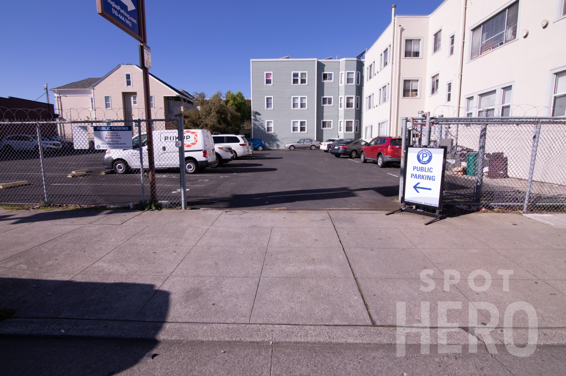 915 Fallon Street Parking