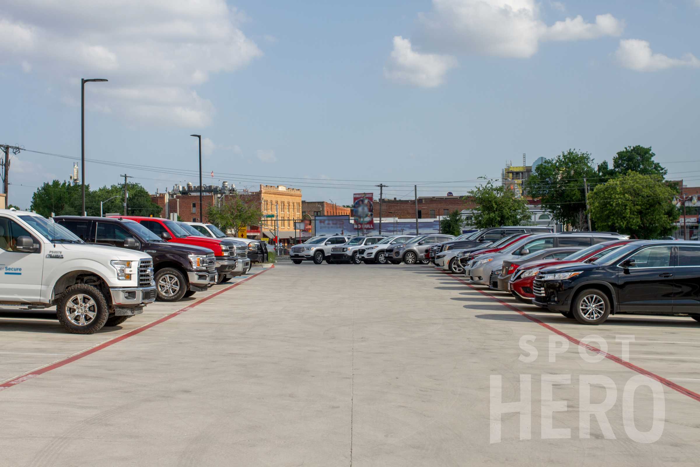 2537 North Main Street Parking