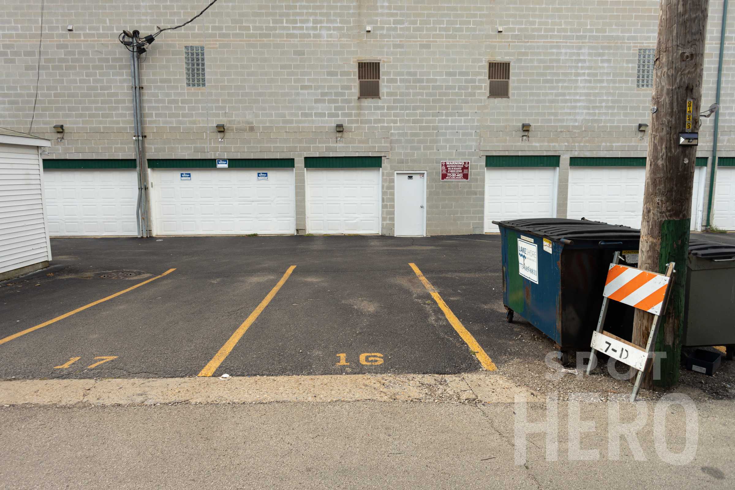 3721 North Sheffield Avenue Parking