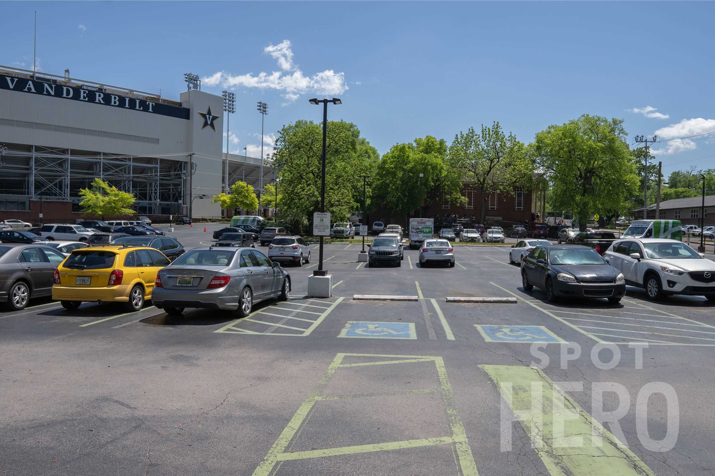 2613 West End Avenue Parking