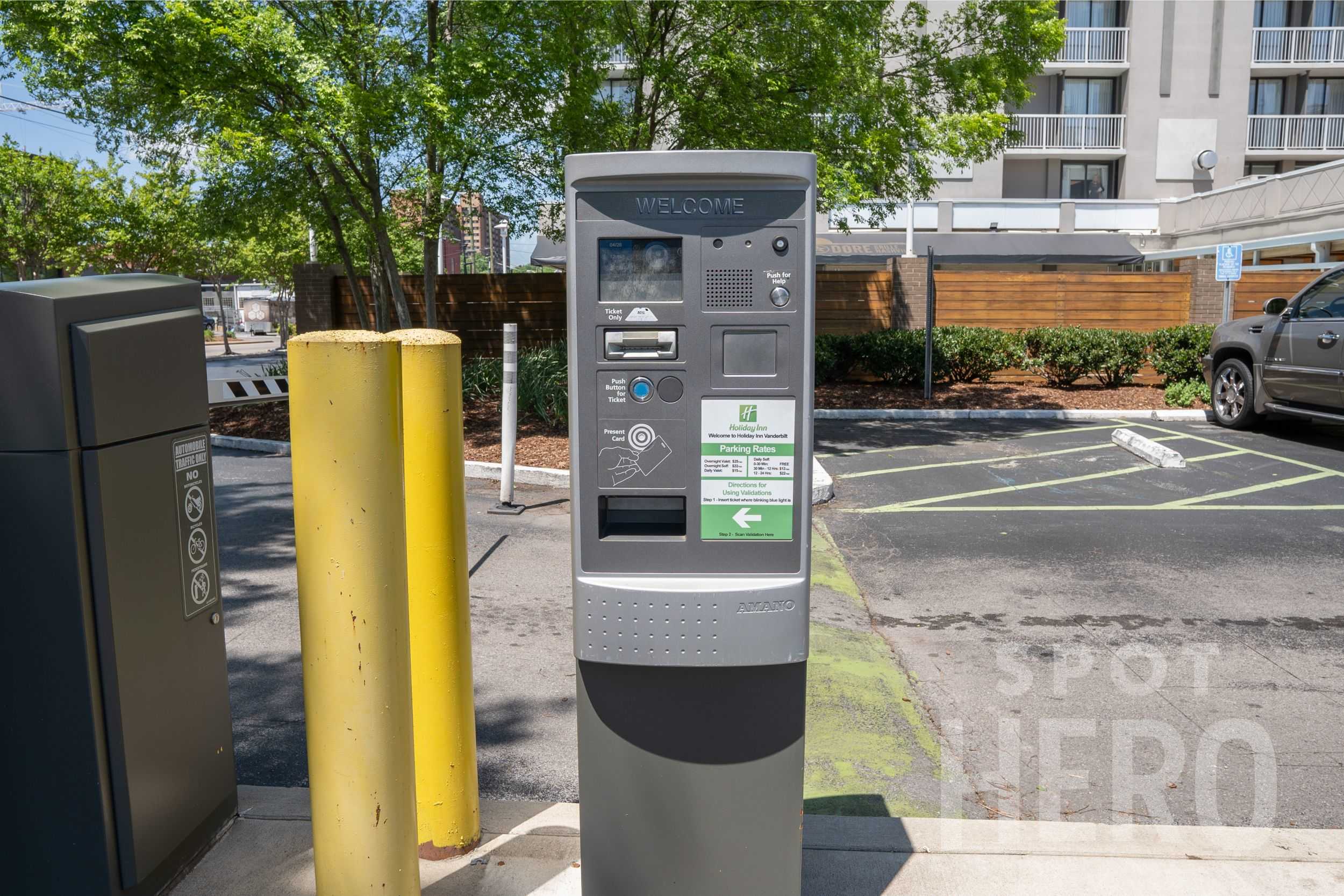 2613 West End Avenue Parking
