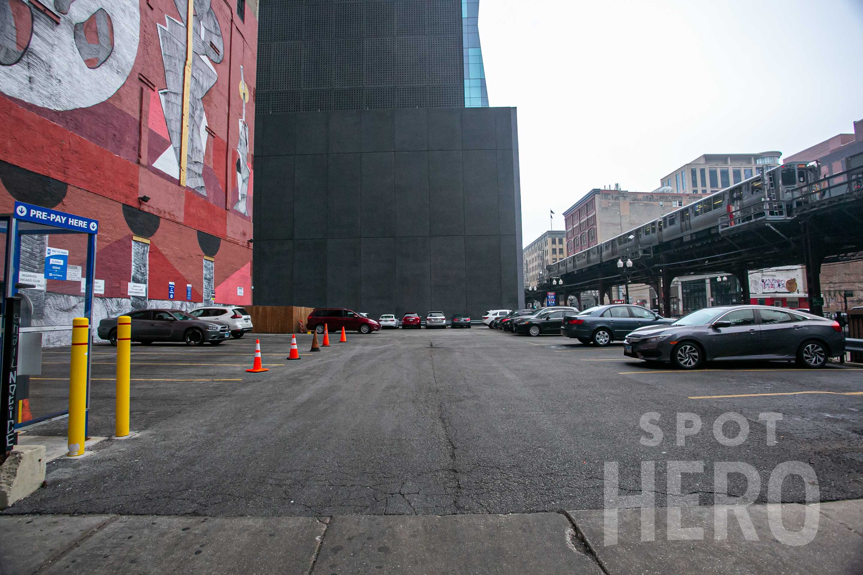 401 South Wabash Avenue Parking