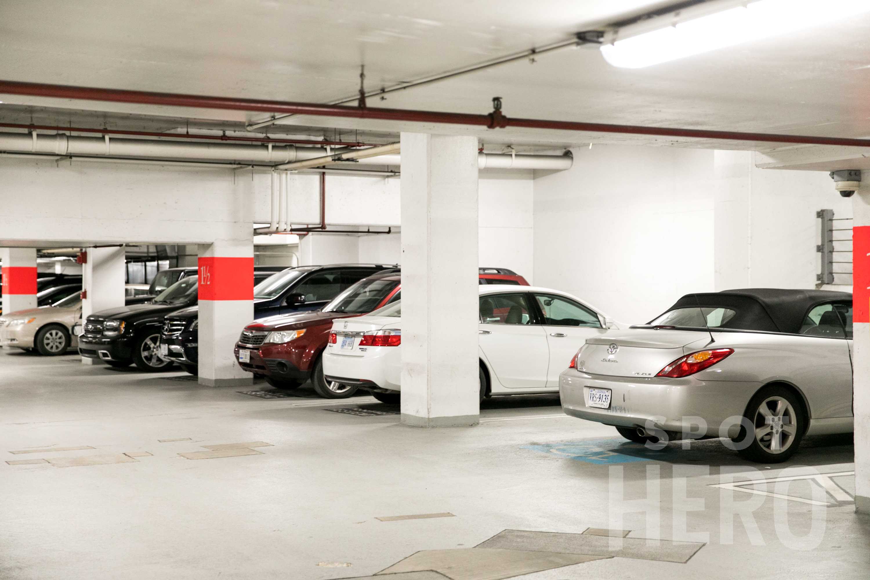 425 8th Street Northwest Parking