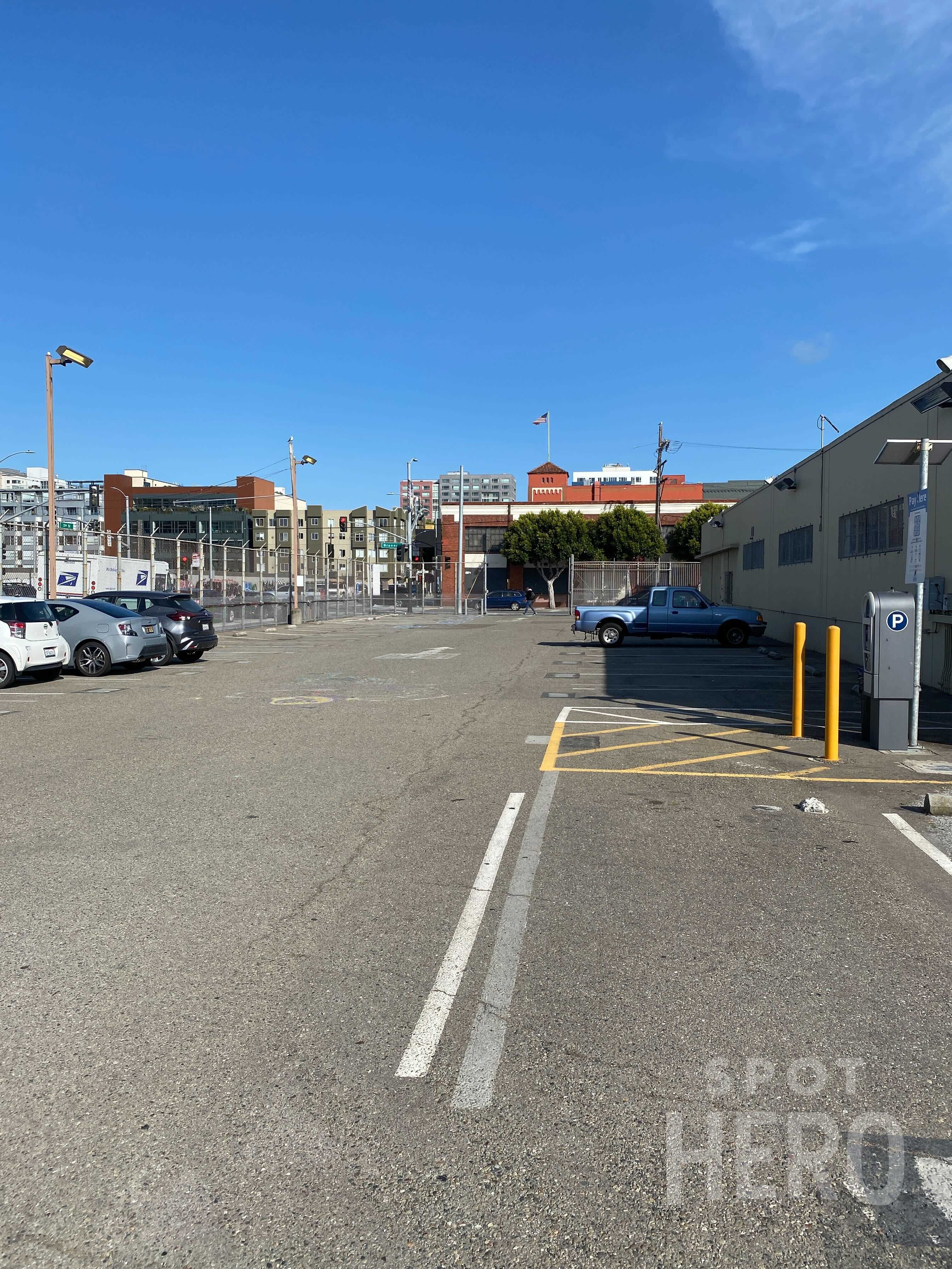 572 5th Street Parking