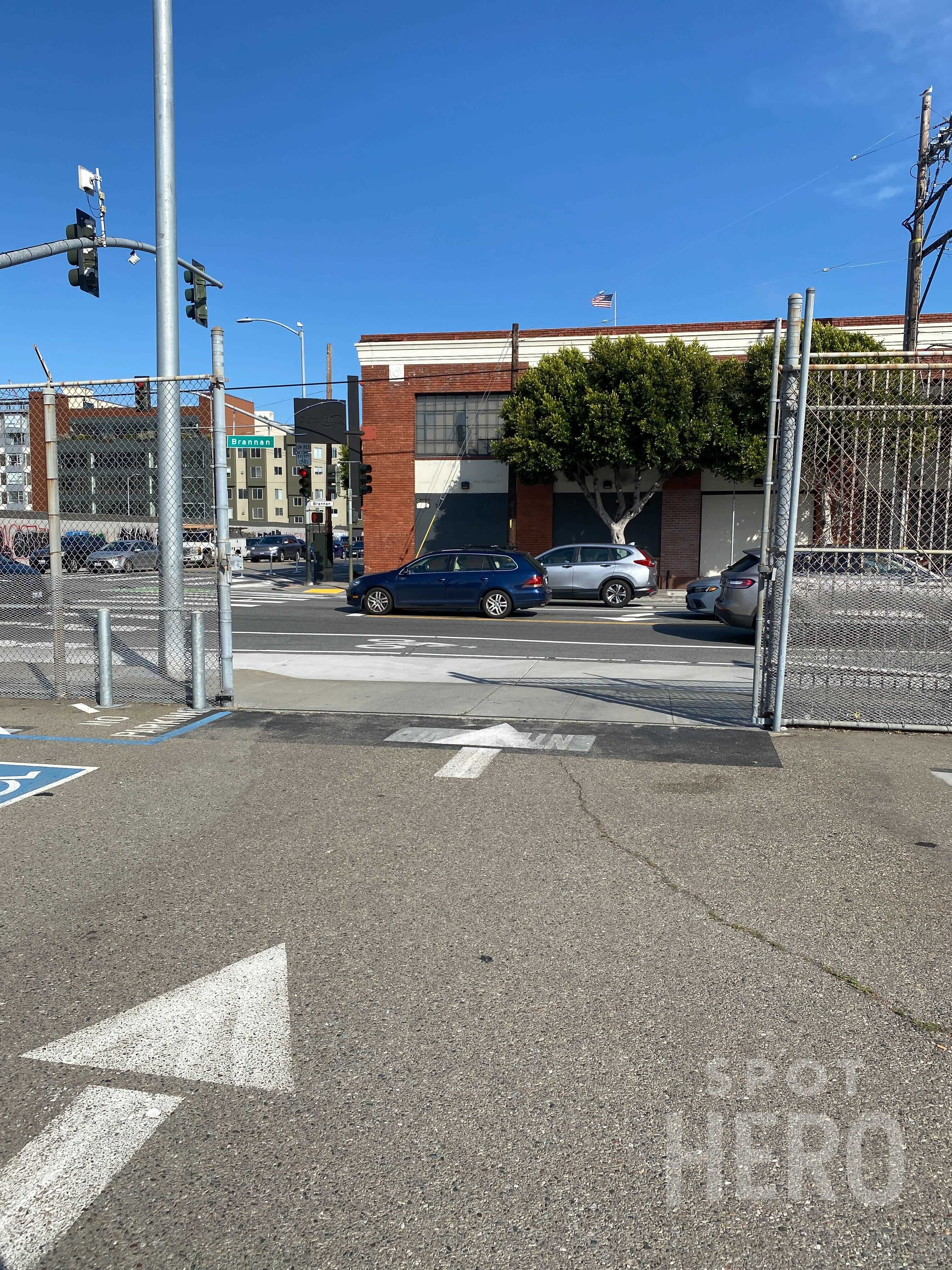 572 5th Street Parking