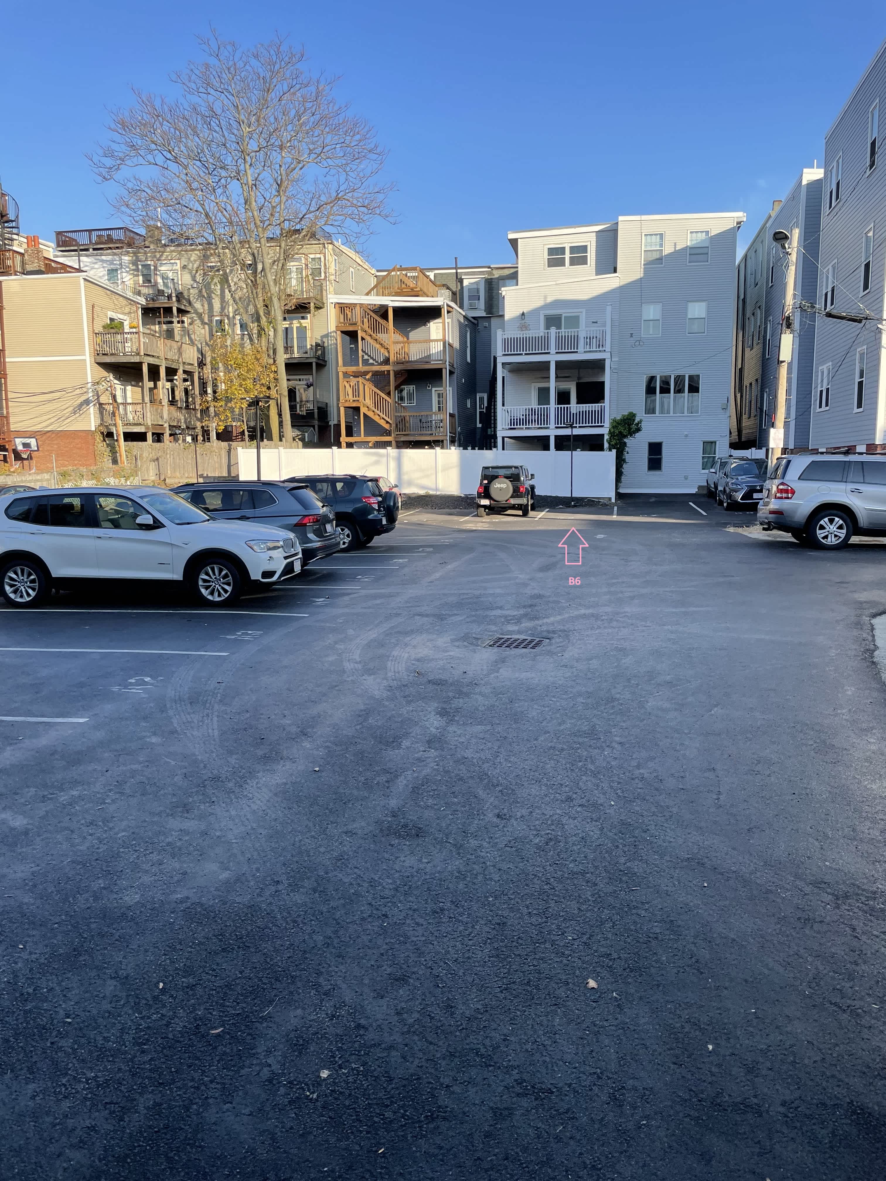 522 East 7th Street Parking