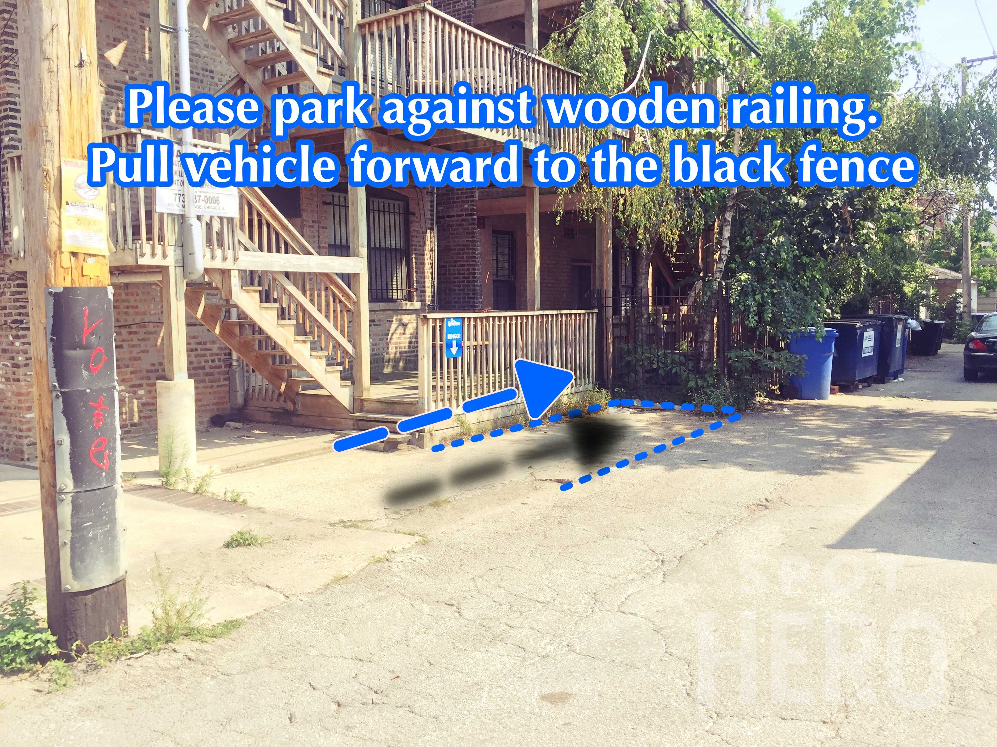 910 North Damen Avenue Parking