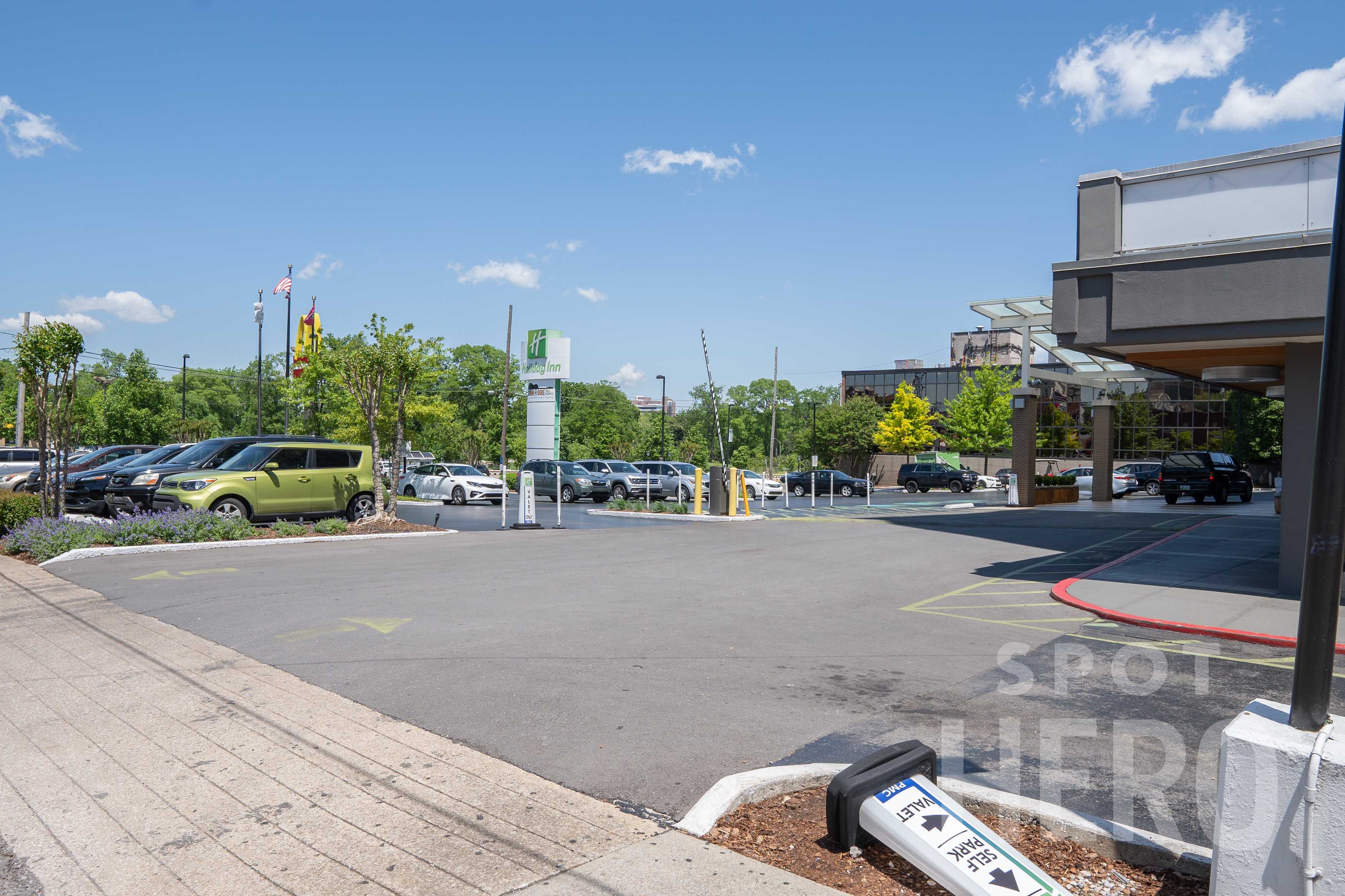 2613 West End Avenue Parking