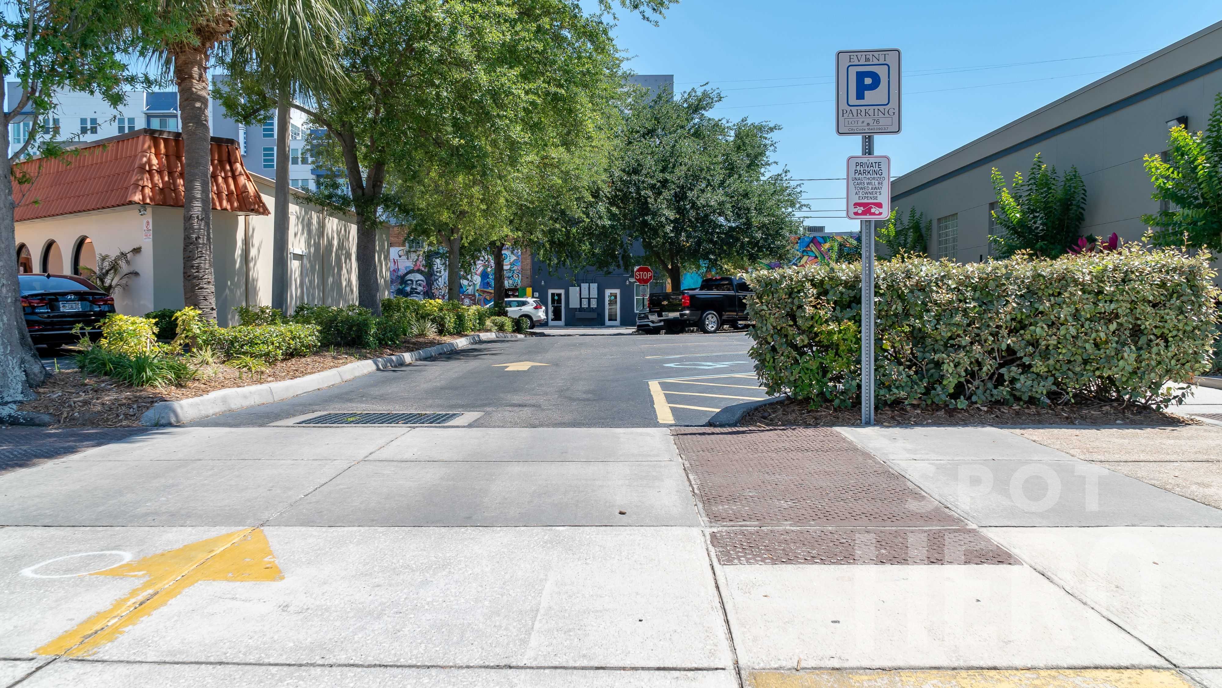 956 1st Avenue North Parking