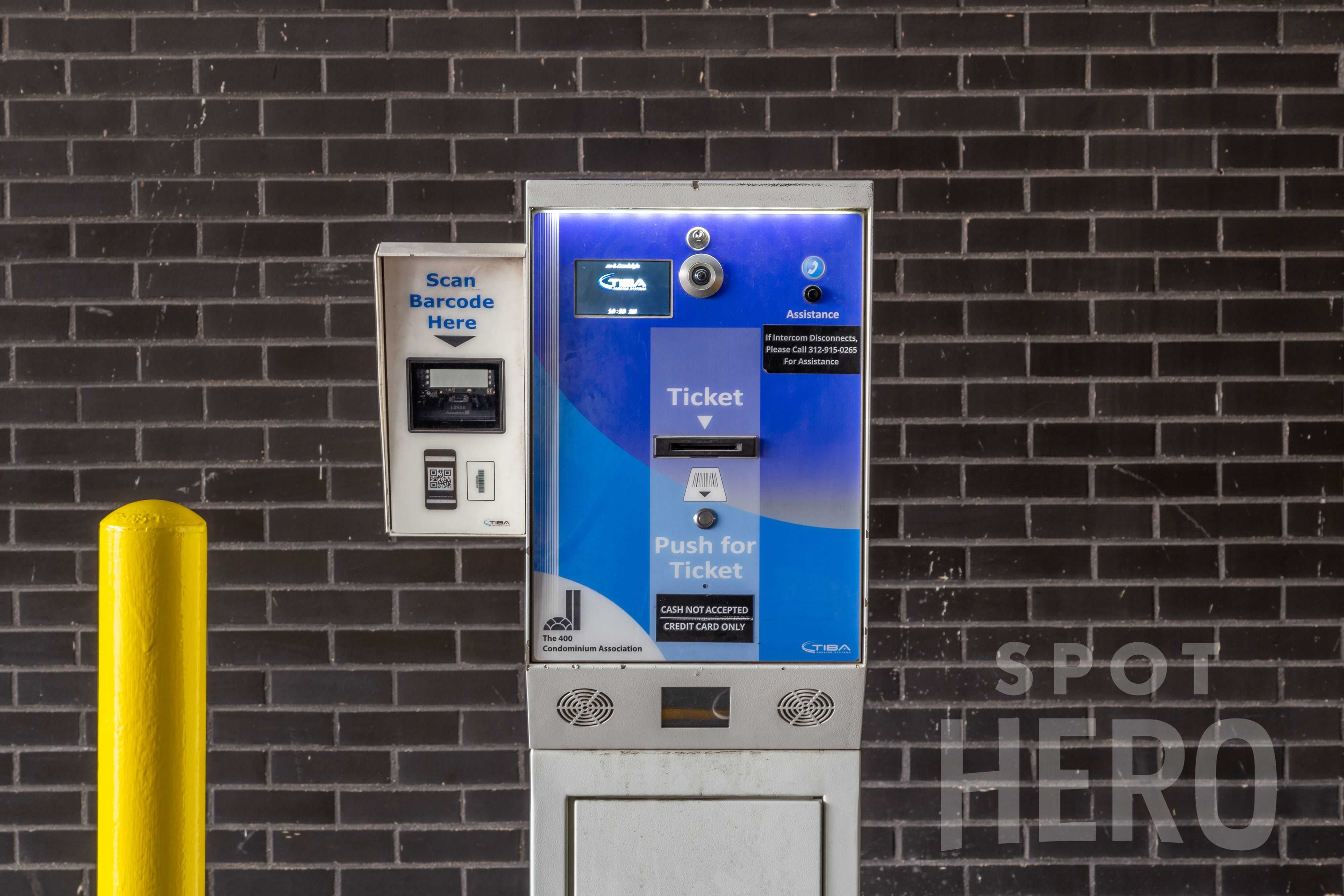 400 East Randolph Street Parking