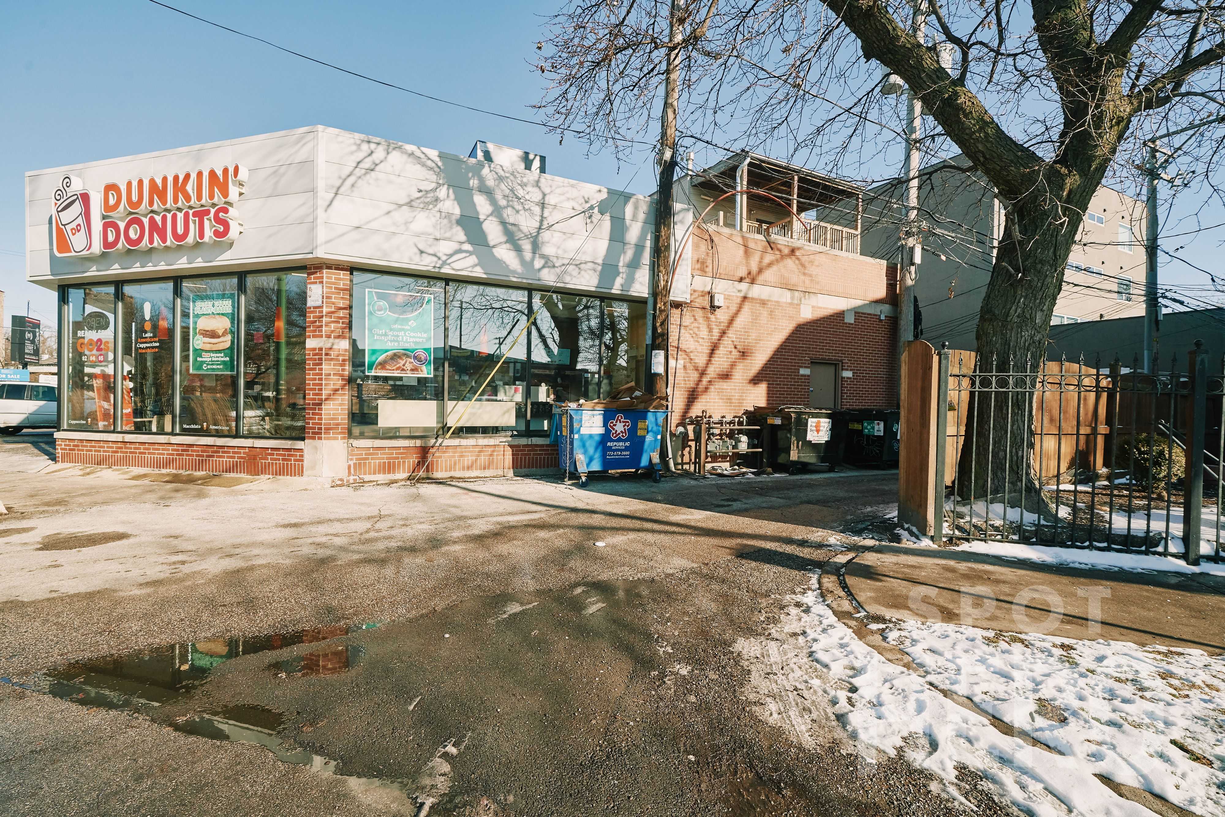 1758 North Clybourn Avenue Parking