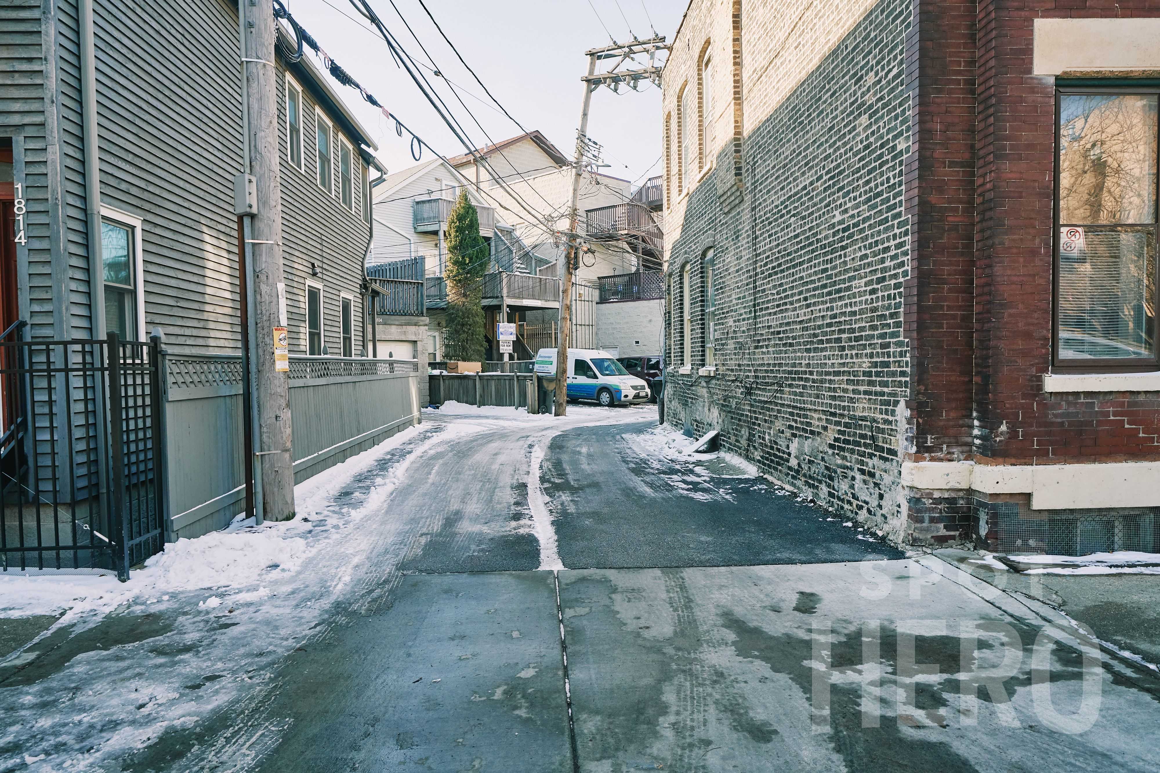 1817 North Clybourn Avenue Parking