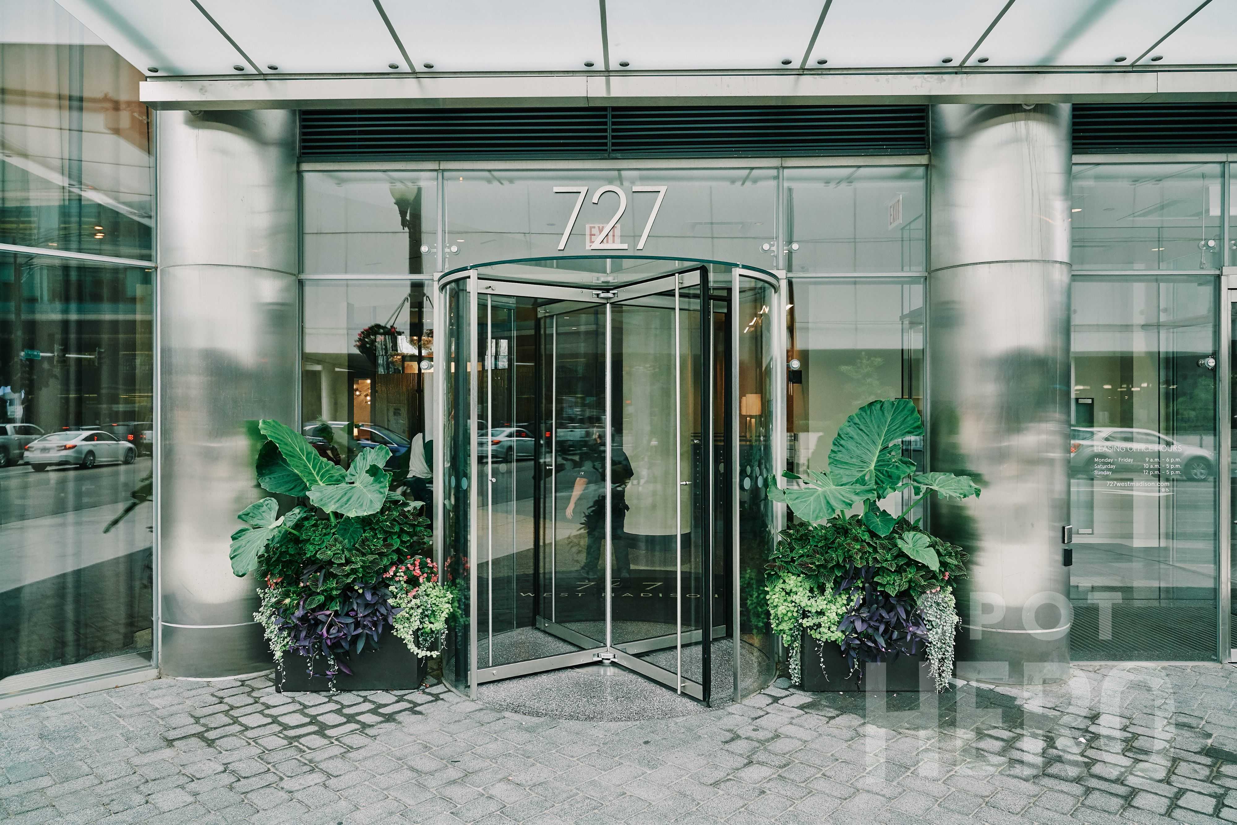 727 West Madison Street Parking