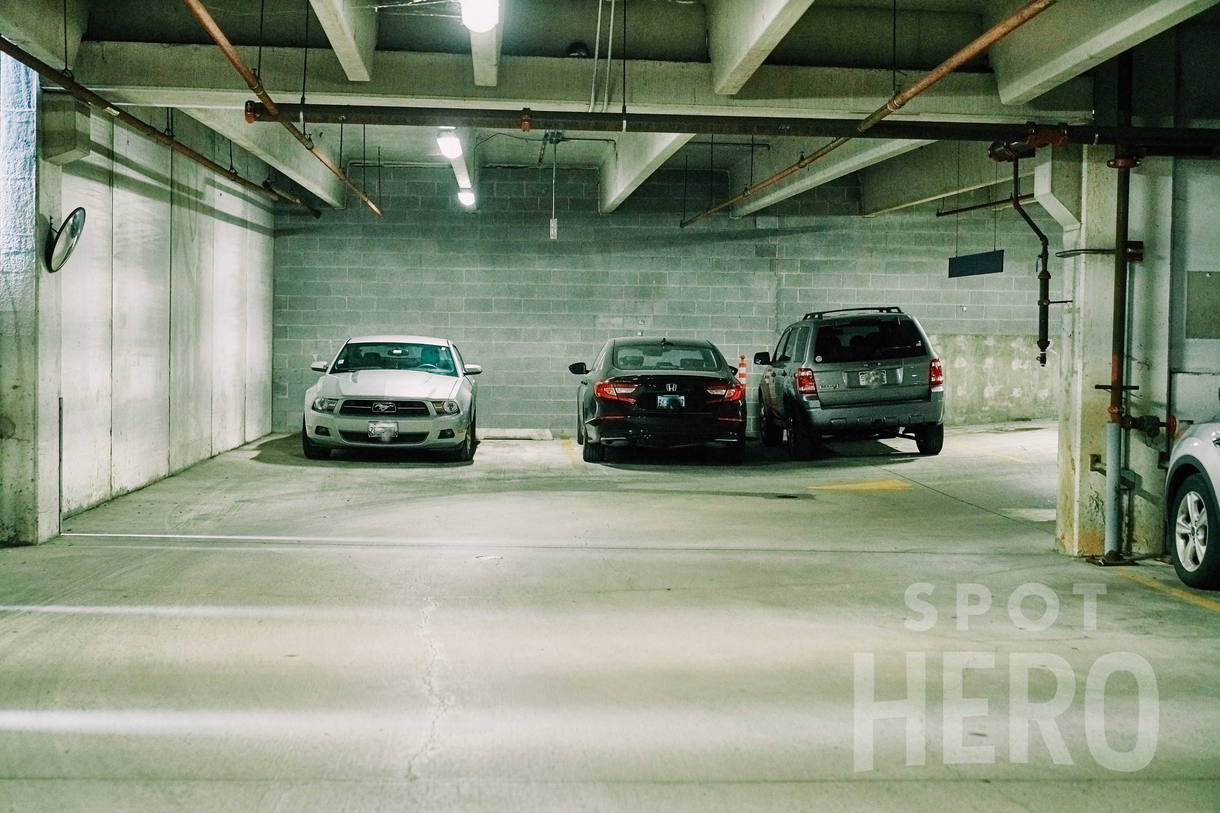 607 West Lake Street Parking