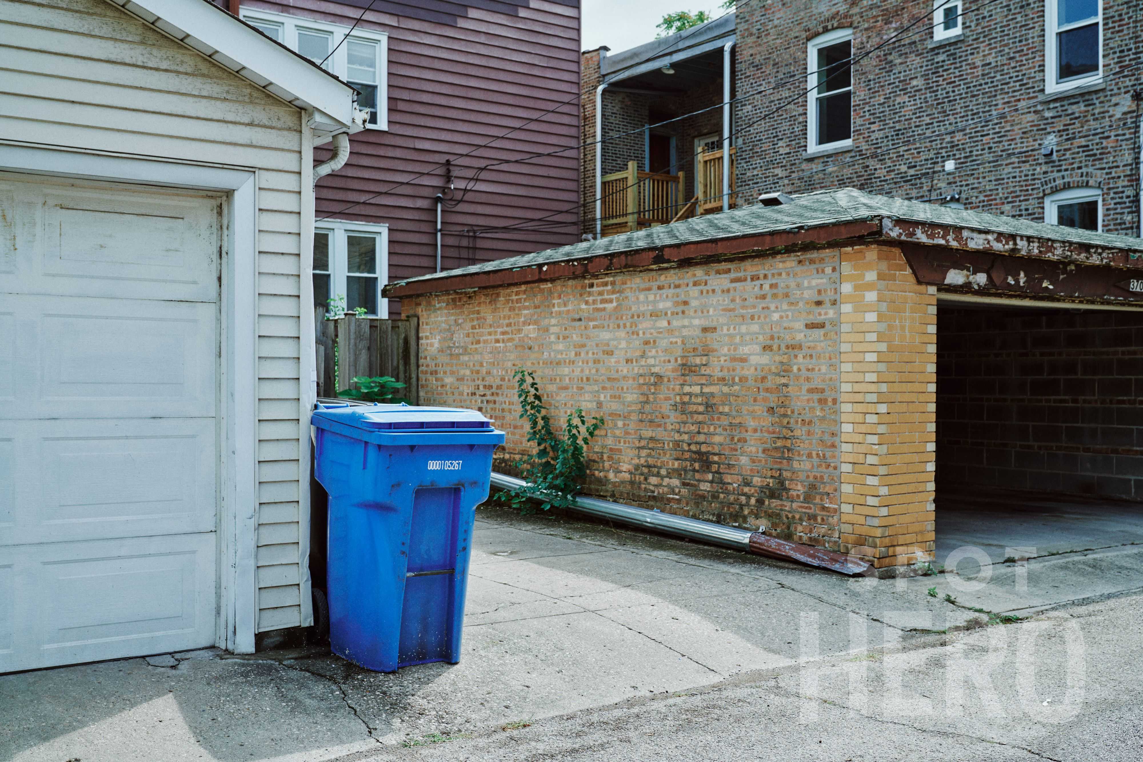 3706 N Magnolia Ave Parking