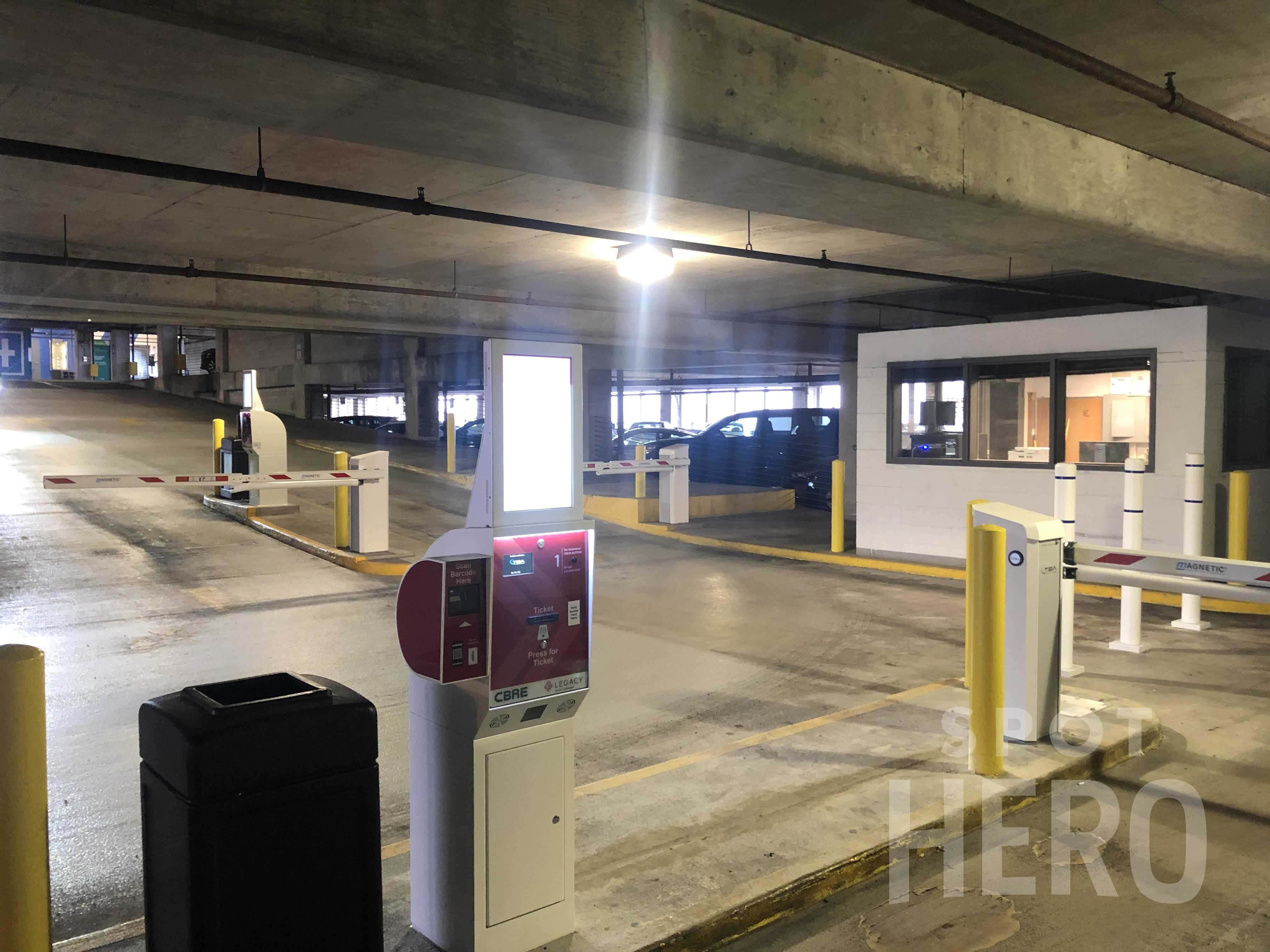 1609 North Sheffield Avenue Parking