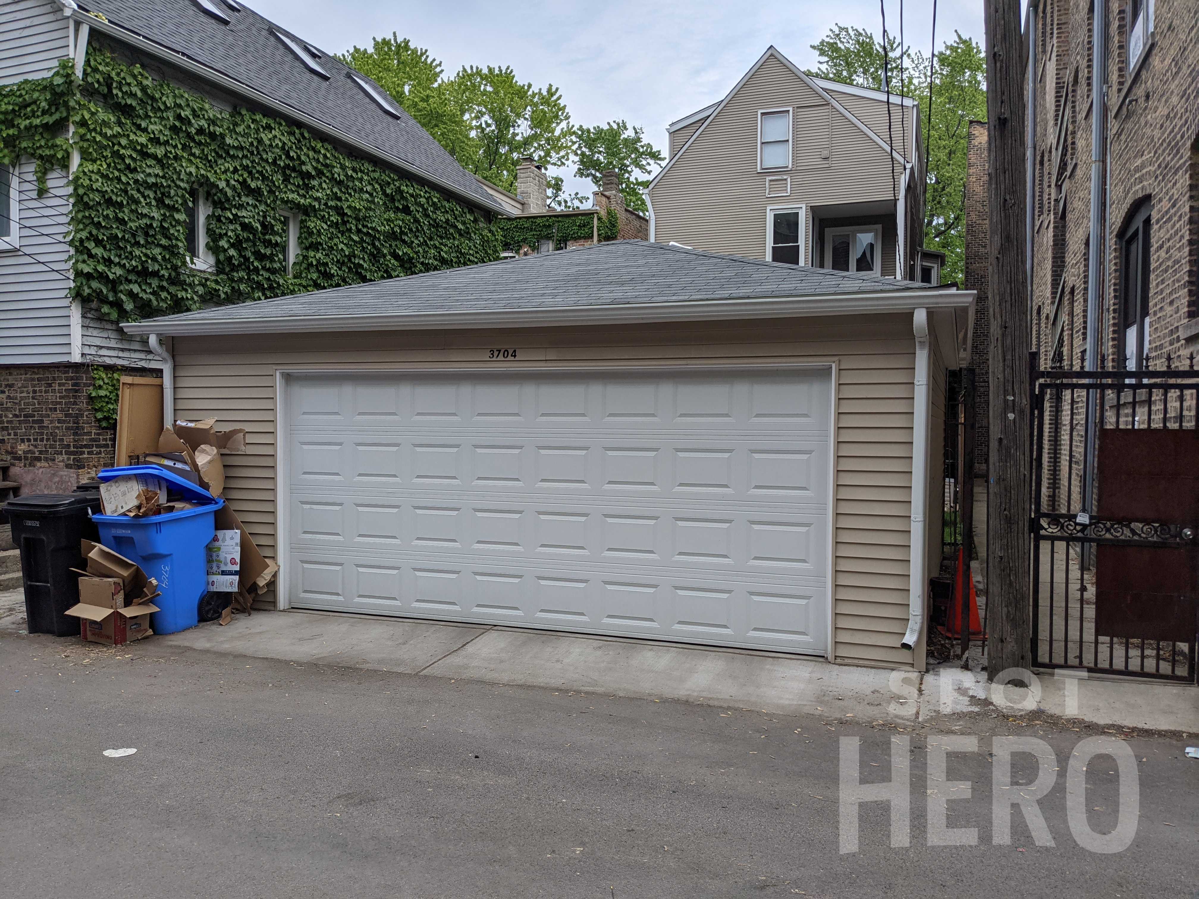 3704 North Bosworth Avenue Parking