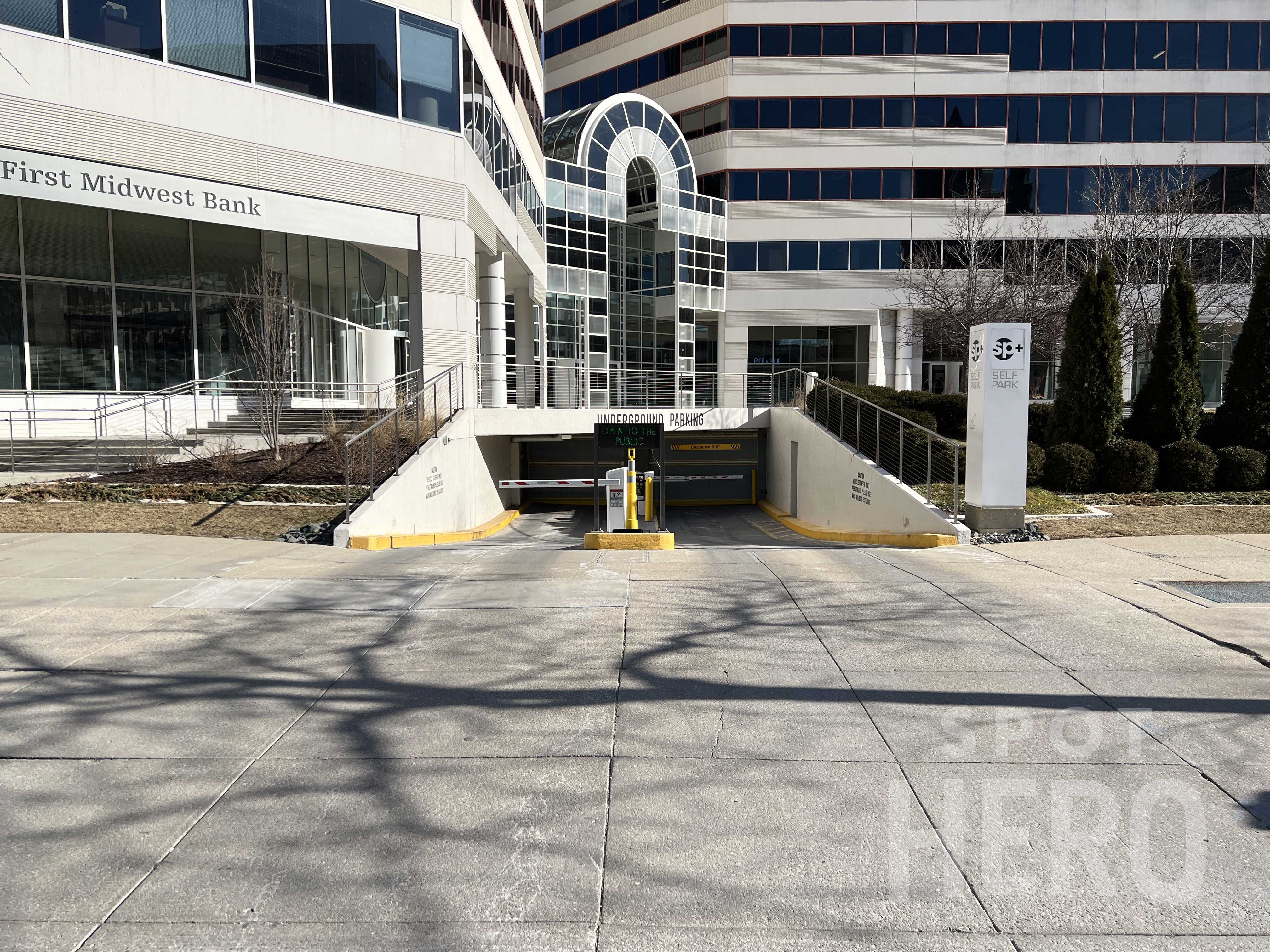 330 East Kilbourn Avenue Parking