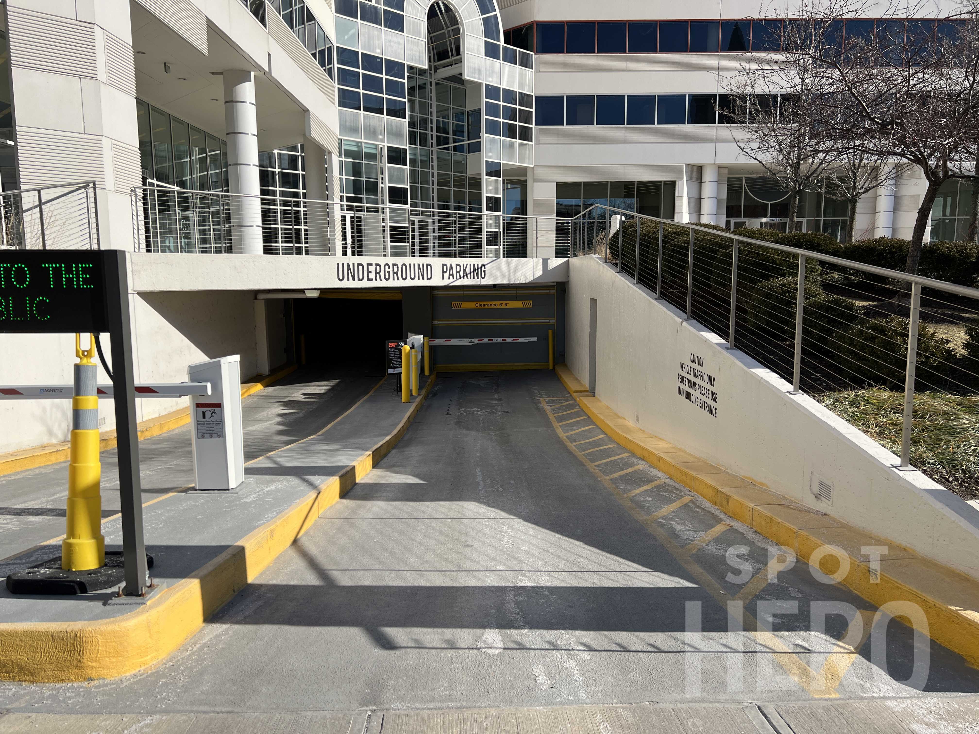 330 East Kilbourn Avenue Parking